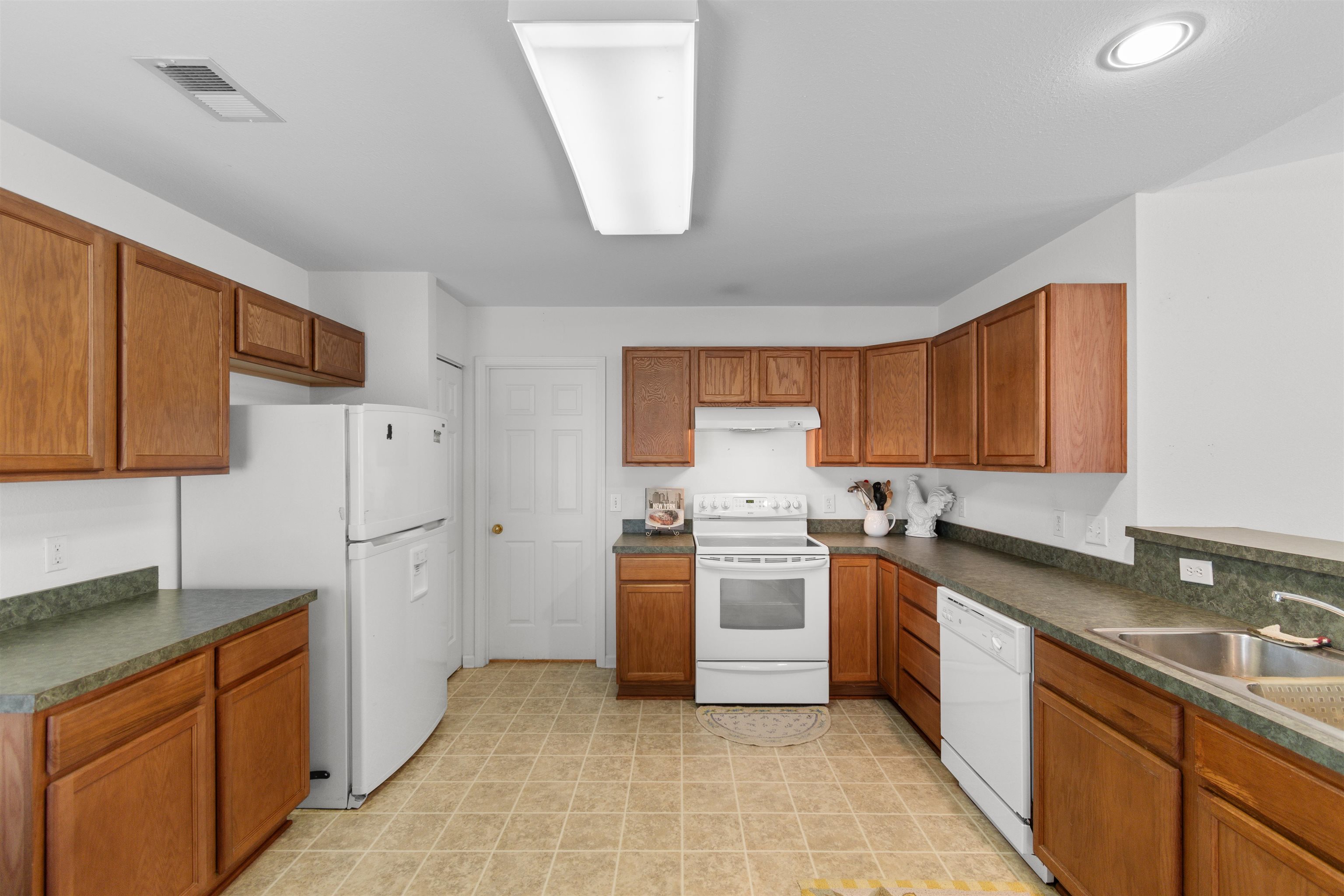2464 Whetstone Dr. Property Photo 9