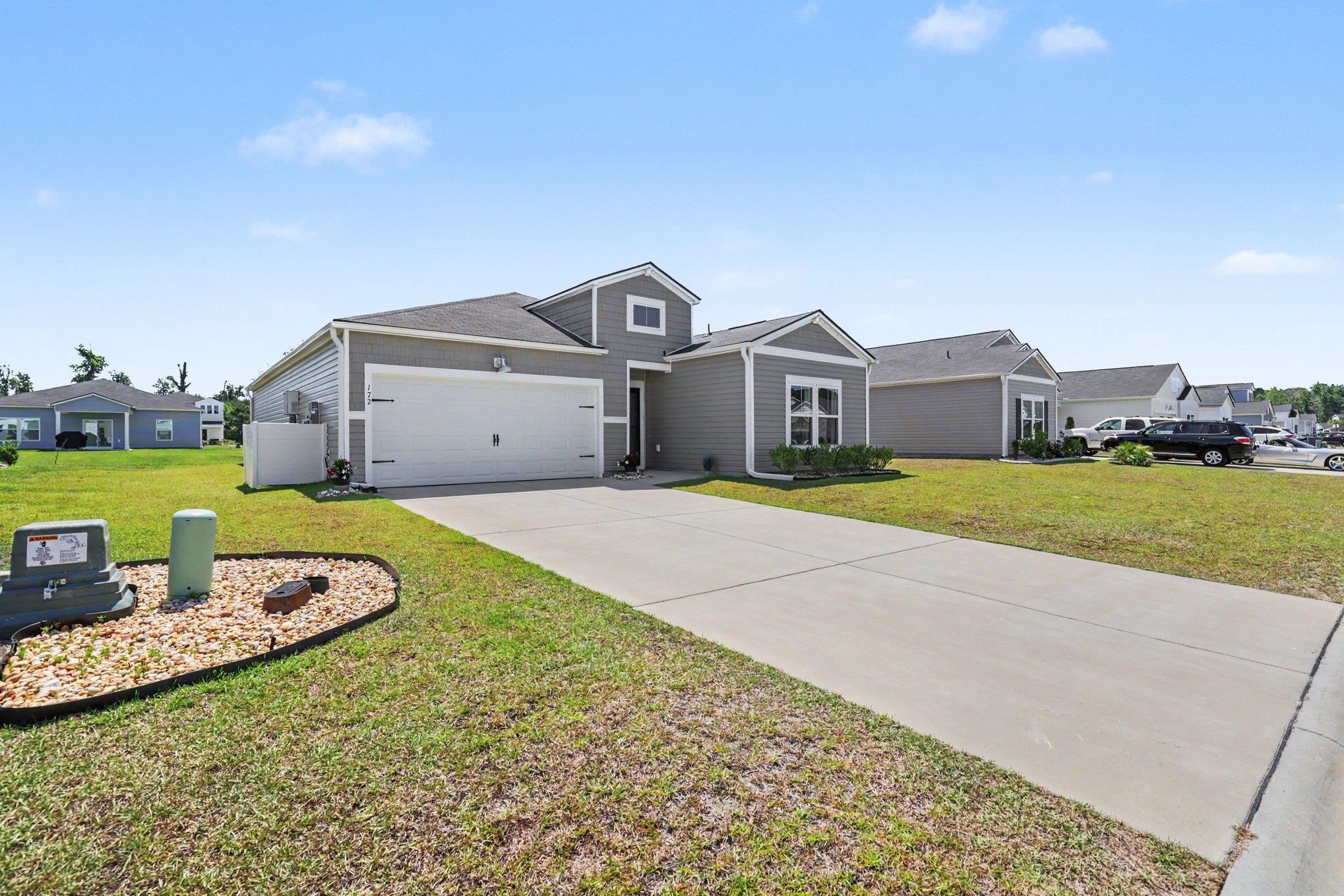 172 Fox Rae Dr. Property Photo 3