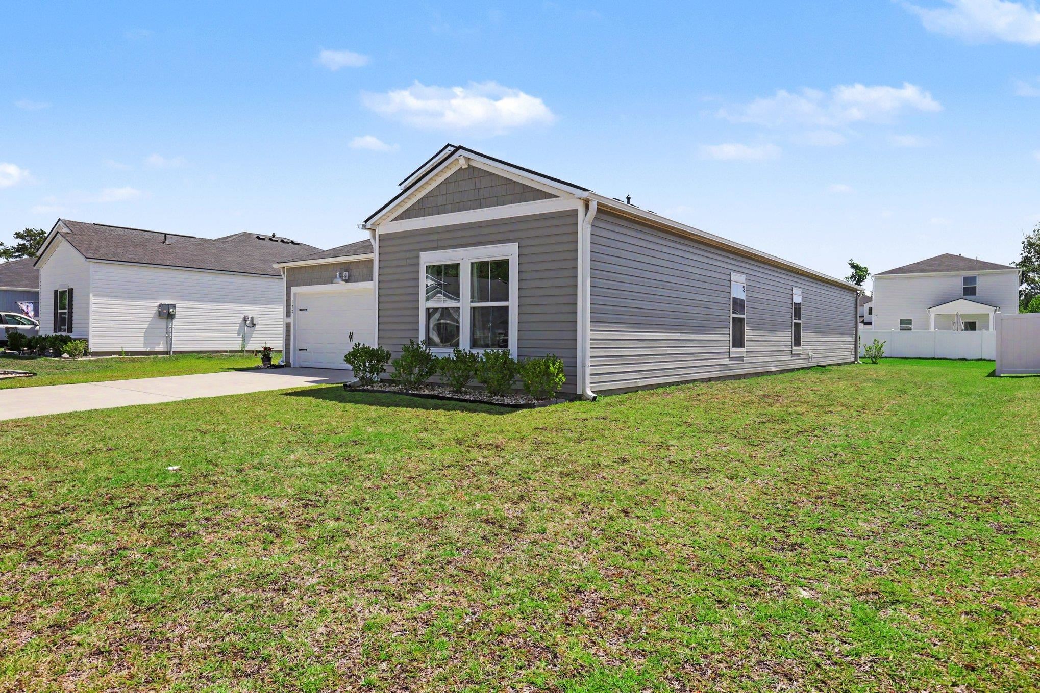 172 Fox Rae Dr. Property Photo 39