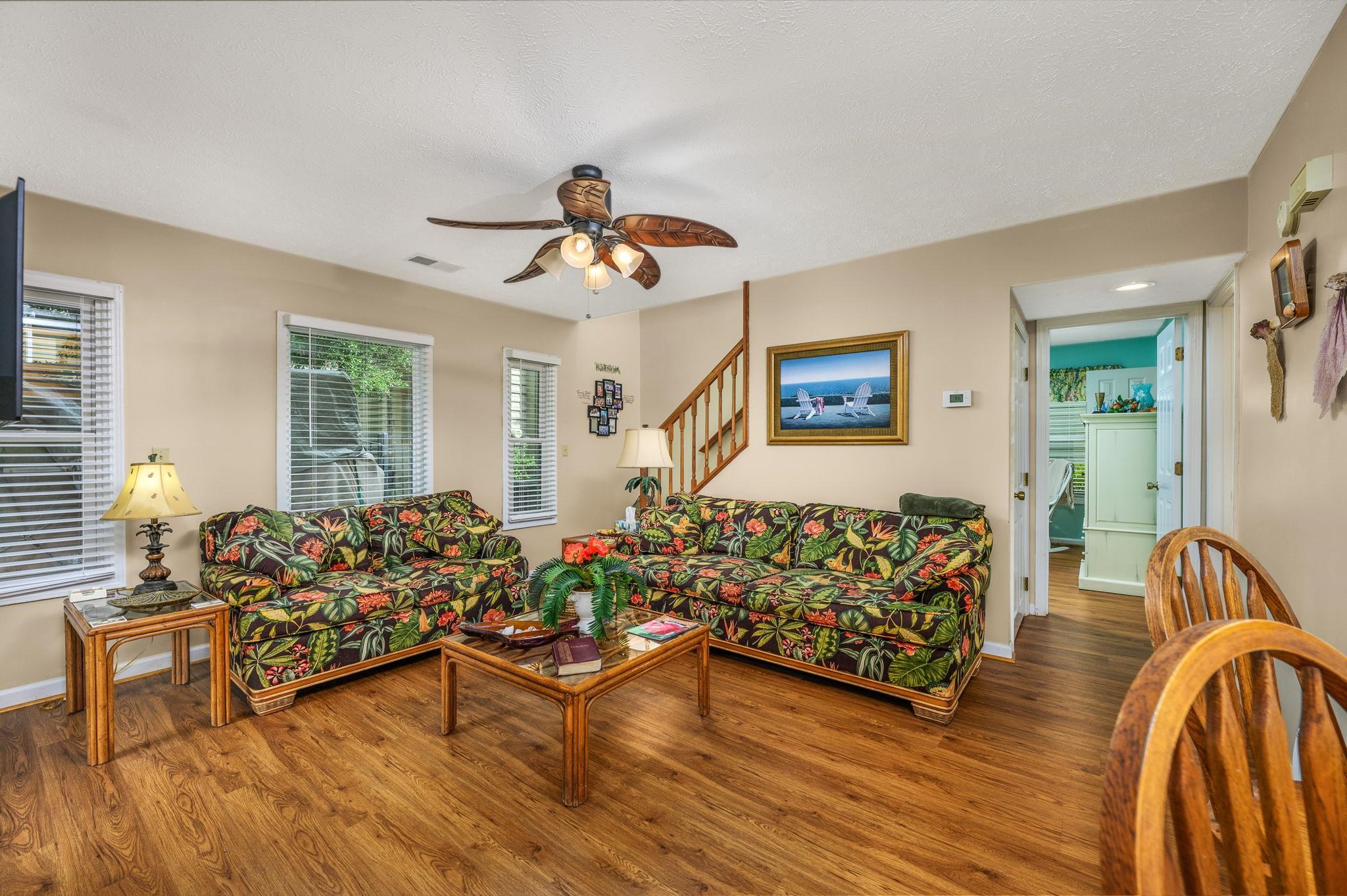 942 Tiffany Ln. Property Photo 5