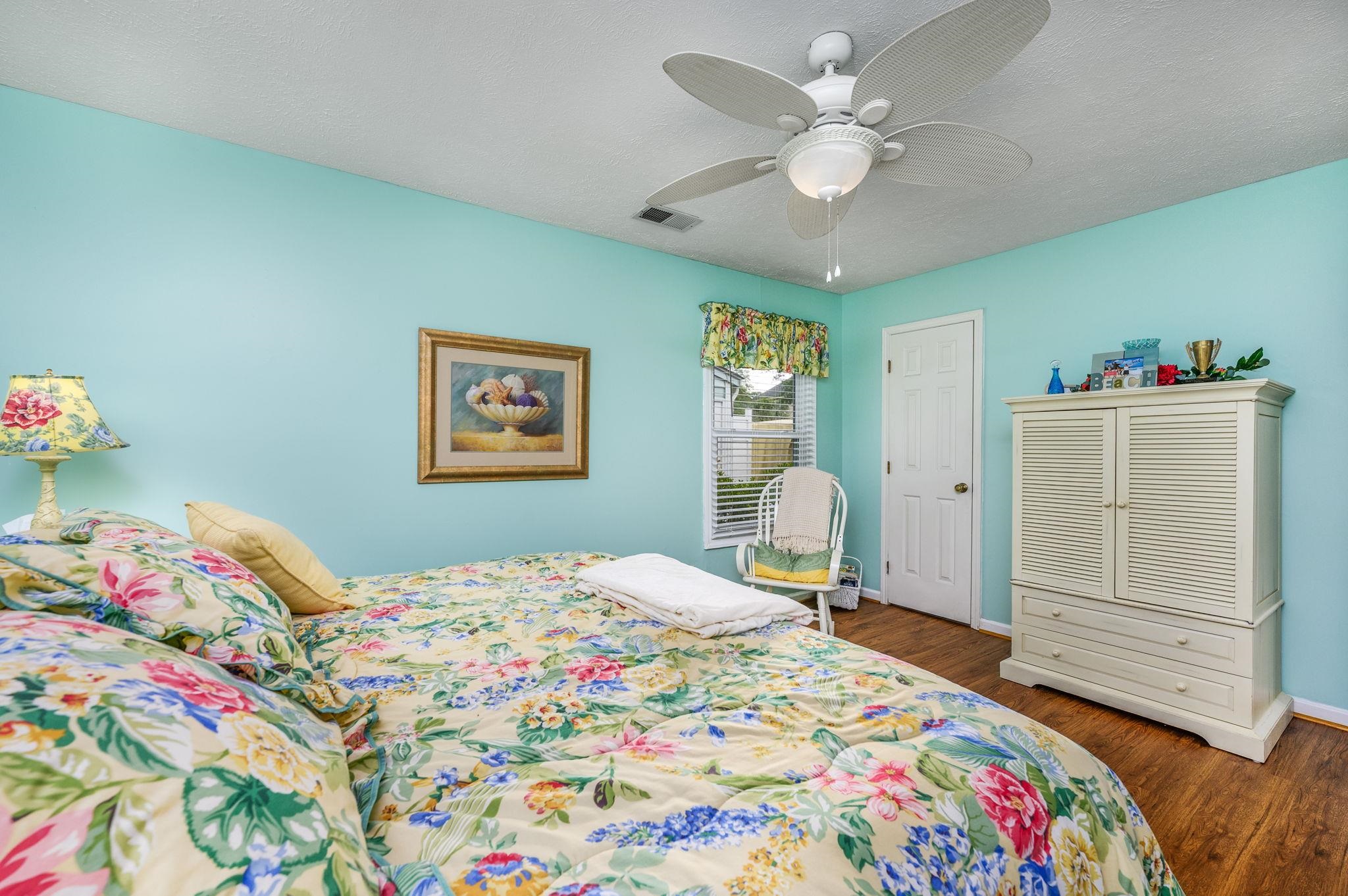 942 Tiffany Ln. Property Photo 12