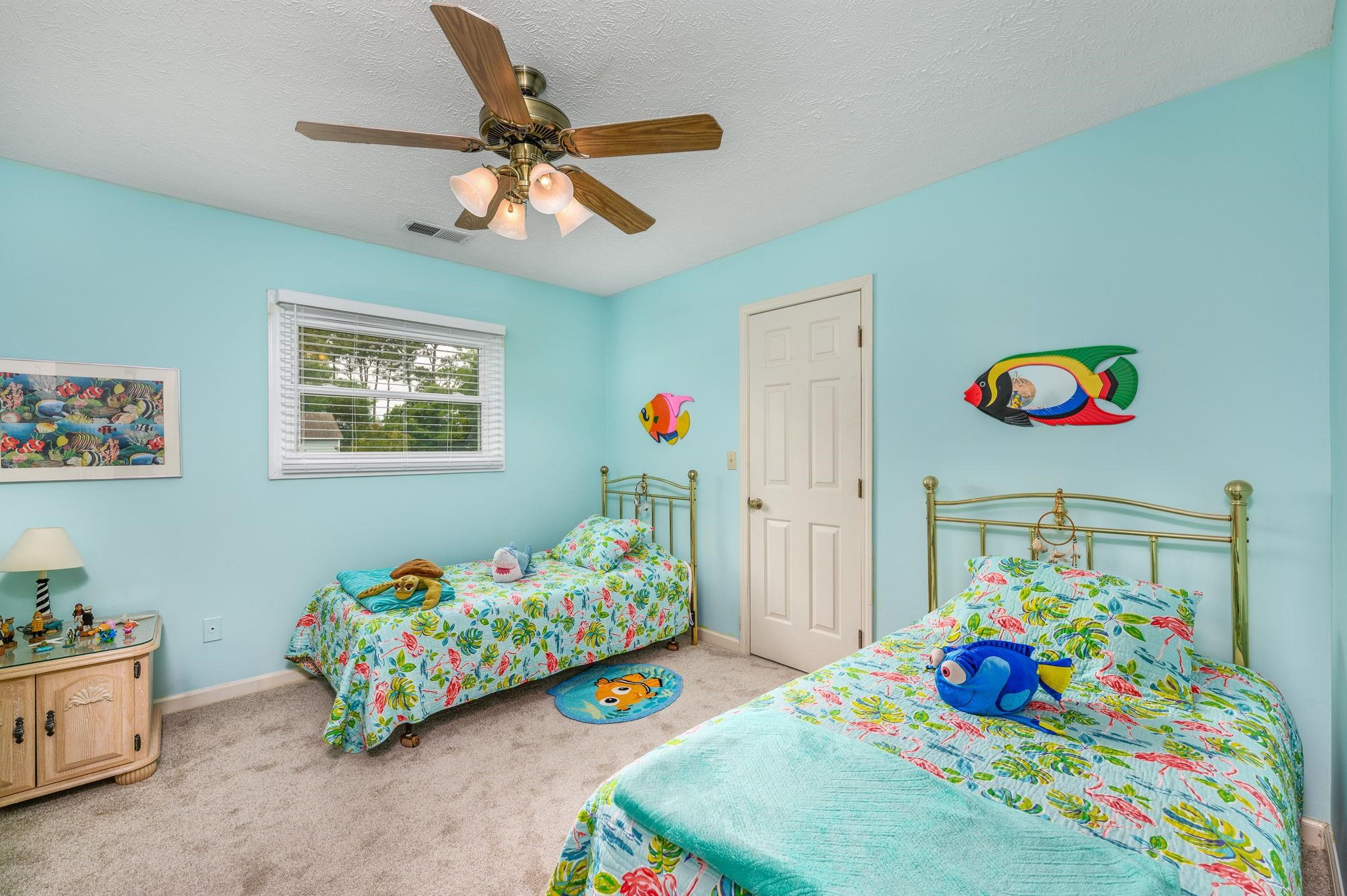 942 Tiffany Ln. Property Photo 16