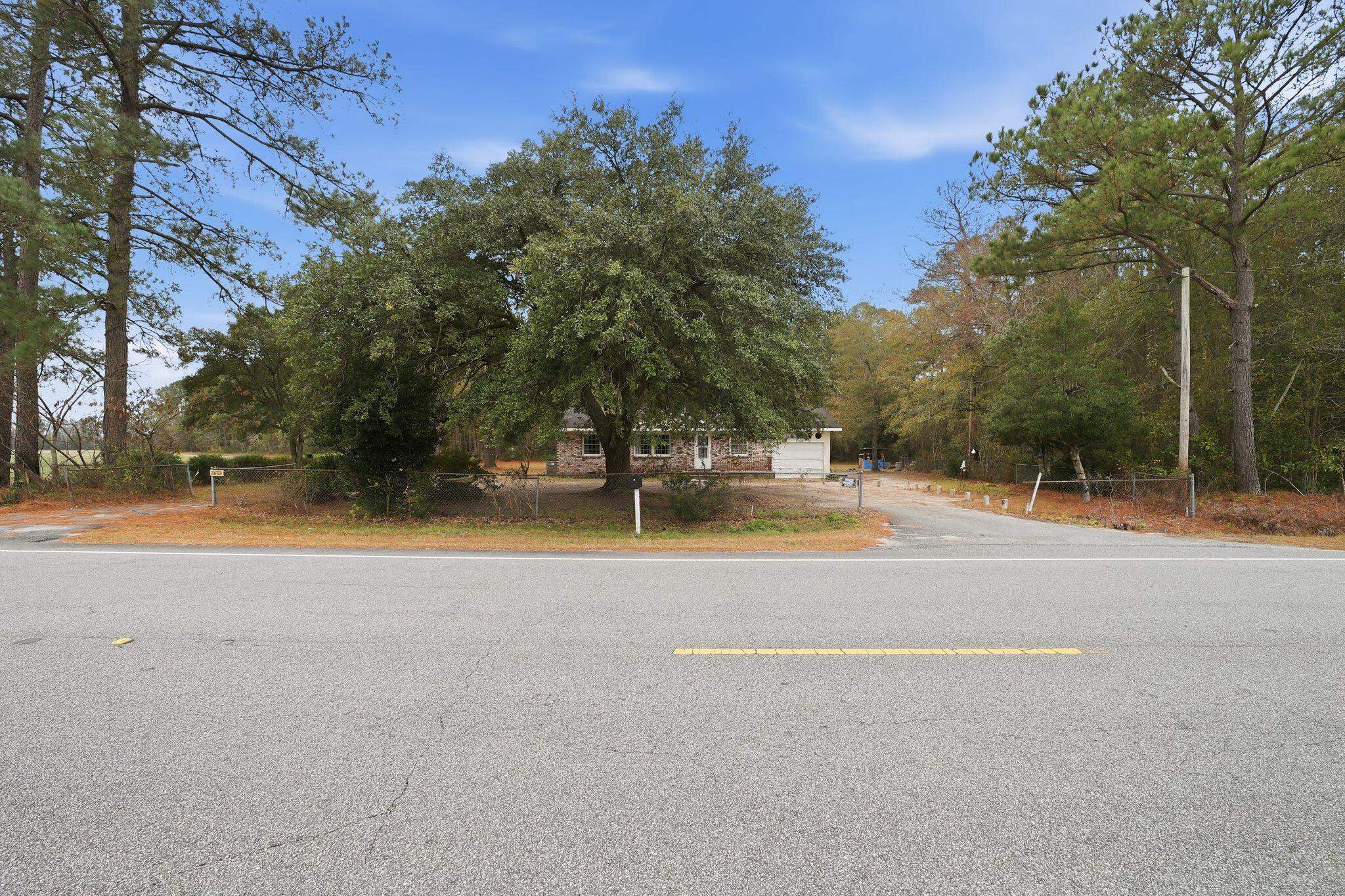 8345 Highway 917 Property Photo 10