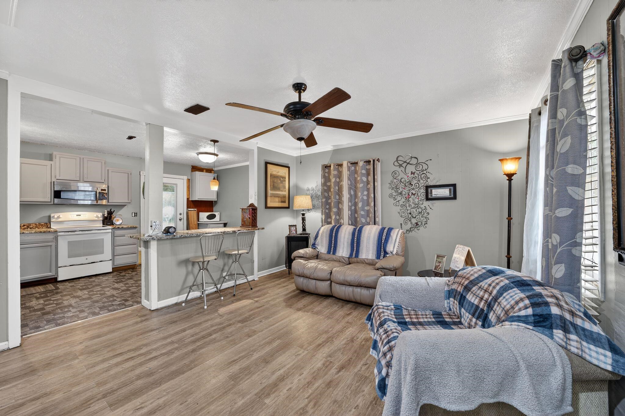 8345 Highway 917 Property Photo 12