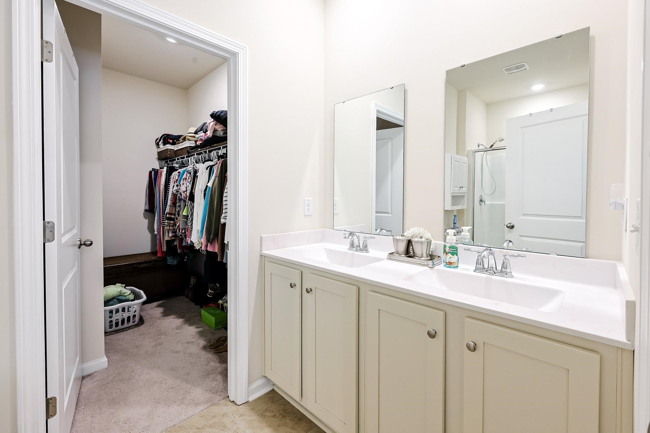 2222 Blackthorn Dr. Property Photo 13