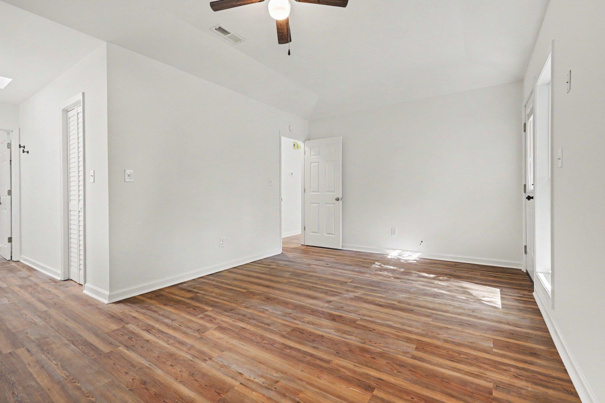 838 Heather Ln. Property Photo 11