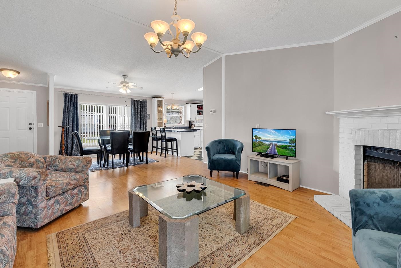 153 Queens Rd. Property Photo 4