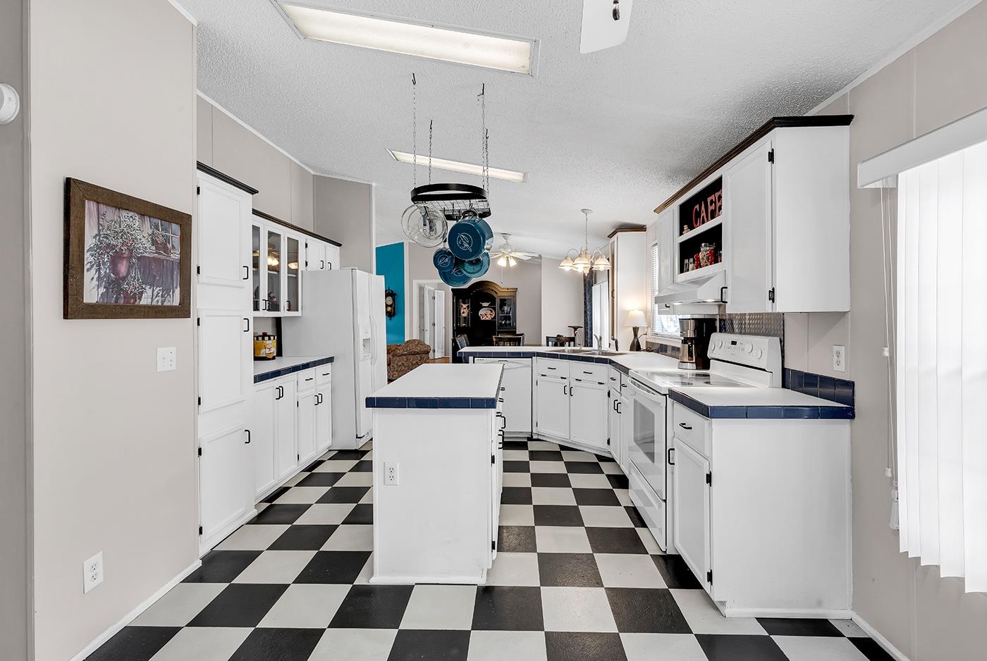 153 Queens Rd. Property Photo 7
