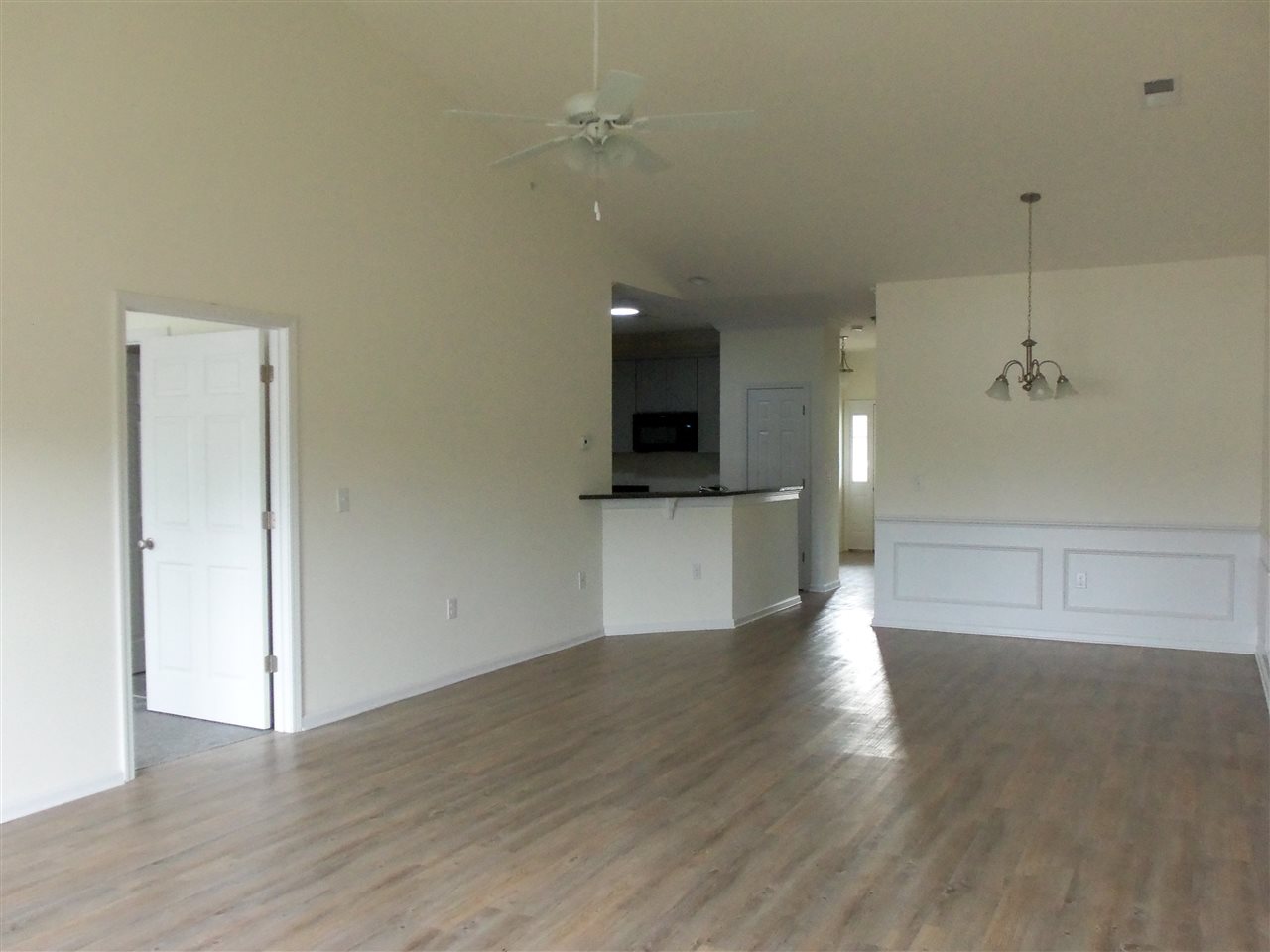1144 Freeboard St. Property Photo 6