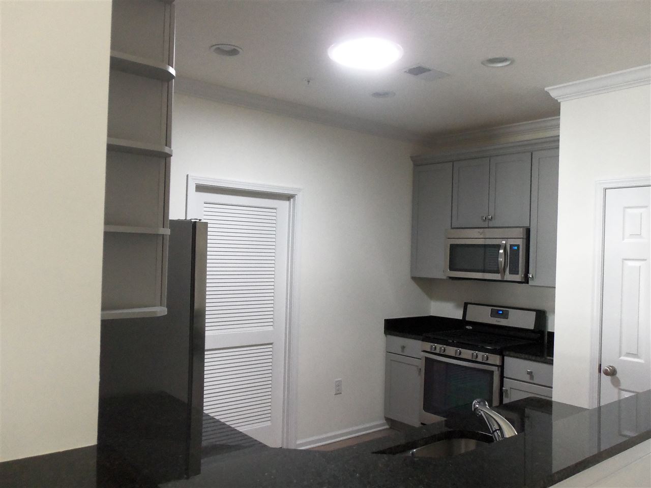 1144 Freeboard St. Property Photo 11