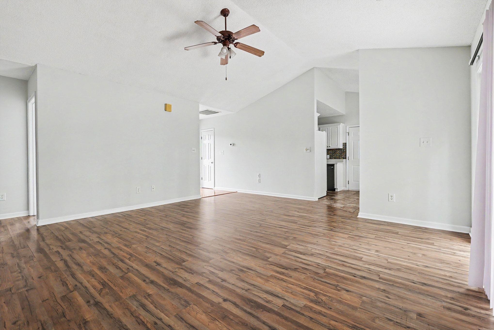 306 Andorra St. Property Photo 3