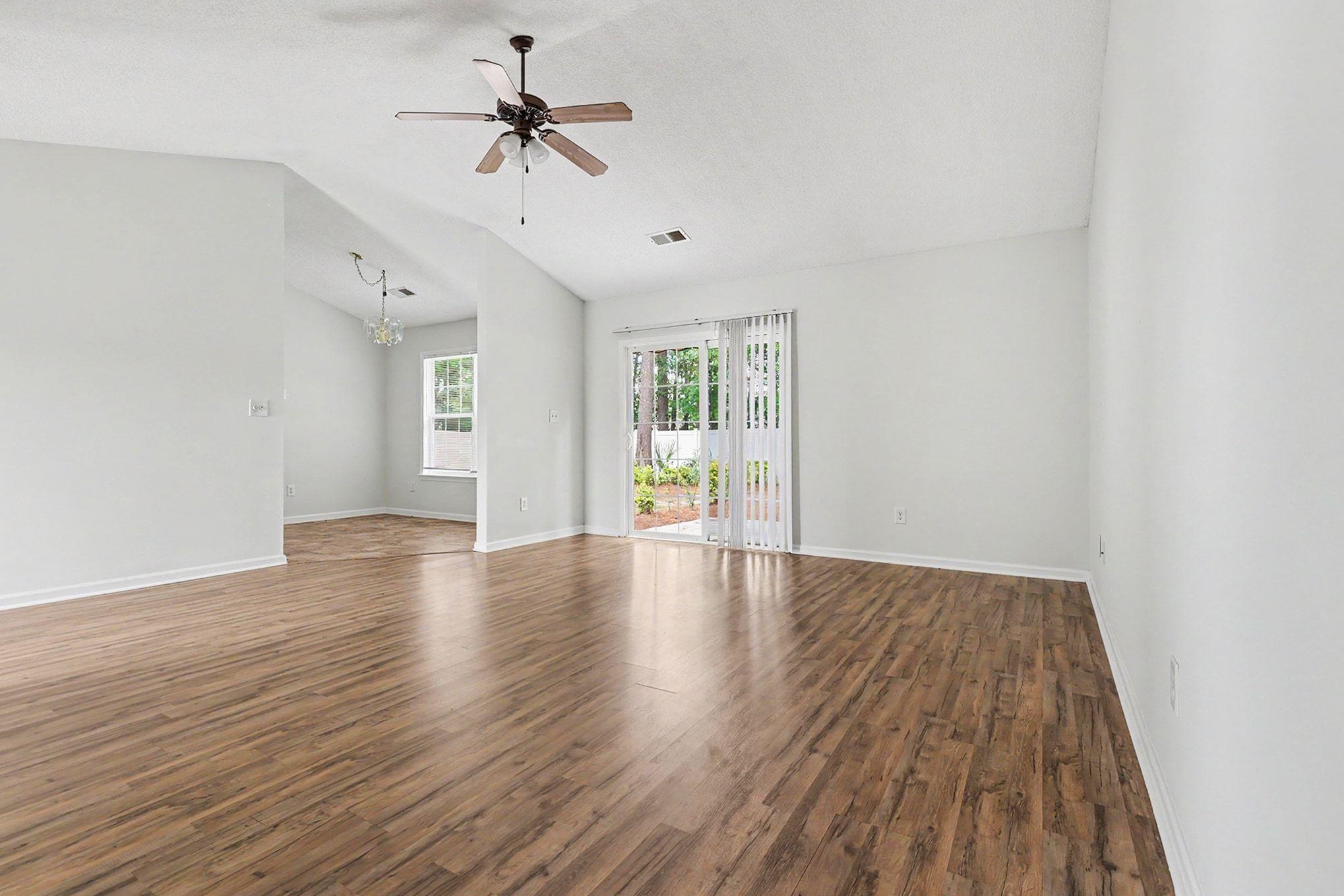 306 Andorra St. Property Photo 6