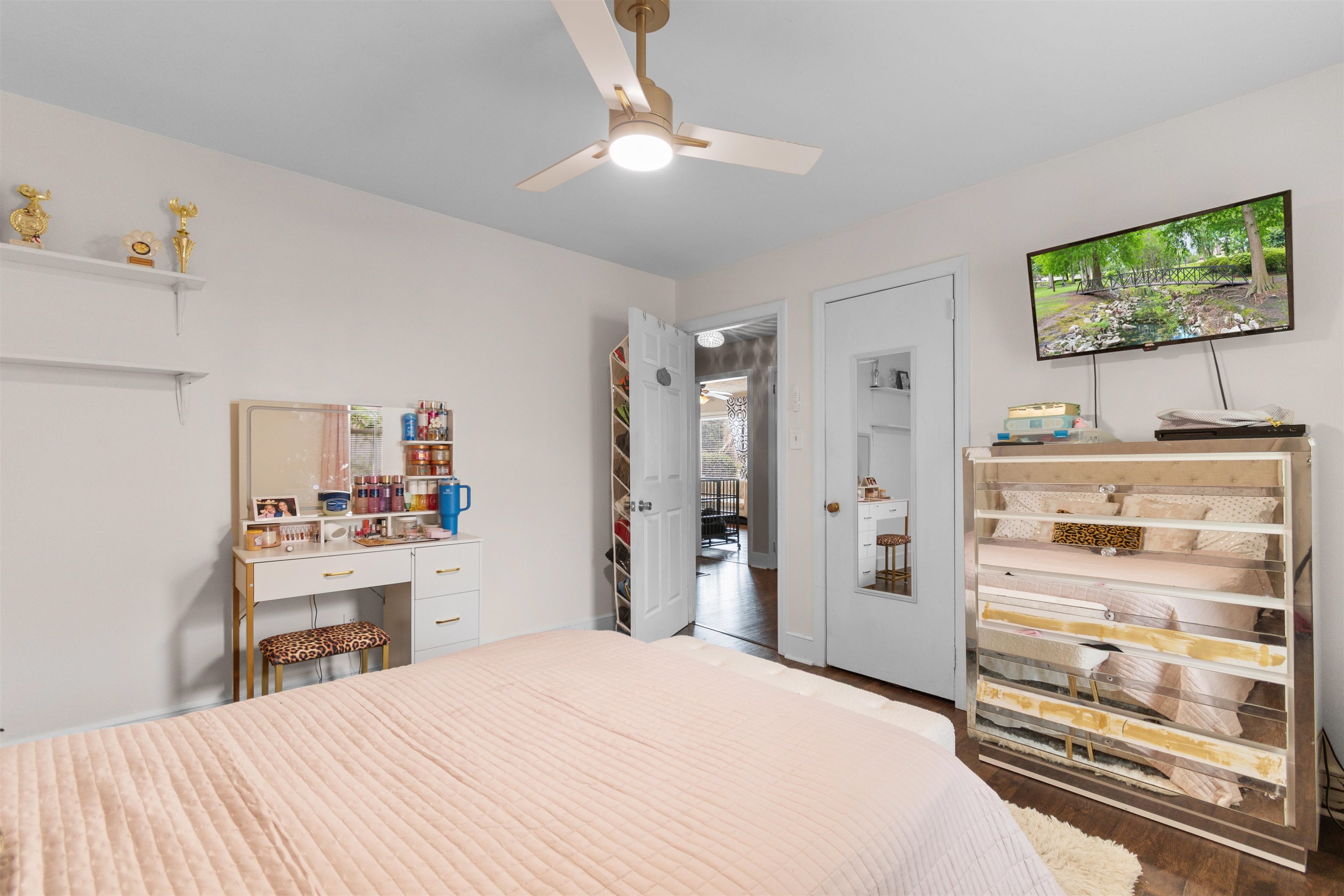 404 S Cedar Ave. Property Photo 15