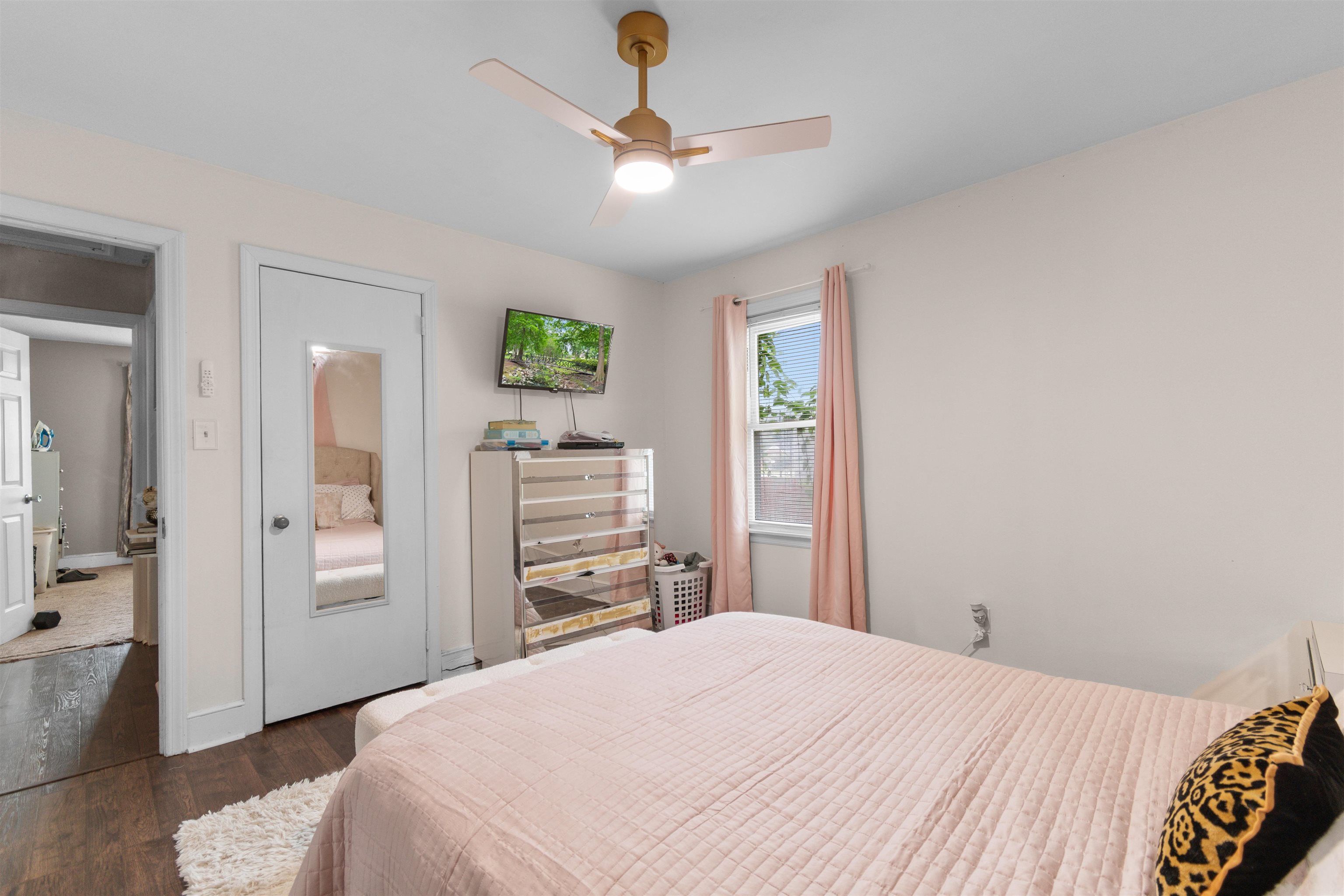 404 S Cedar Ave. Property Photo 16