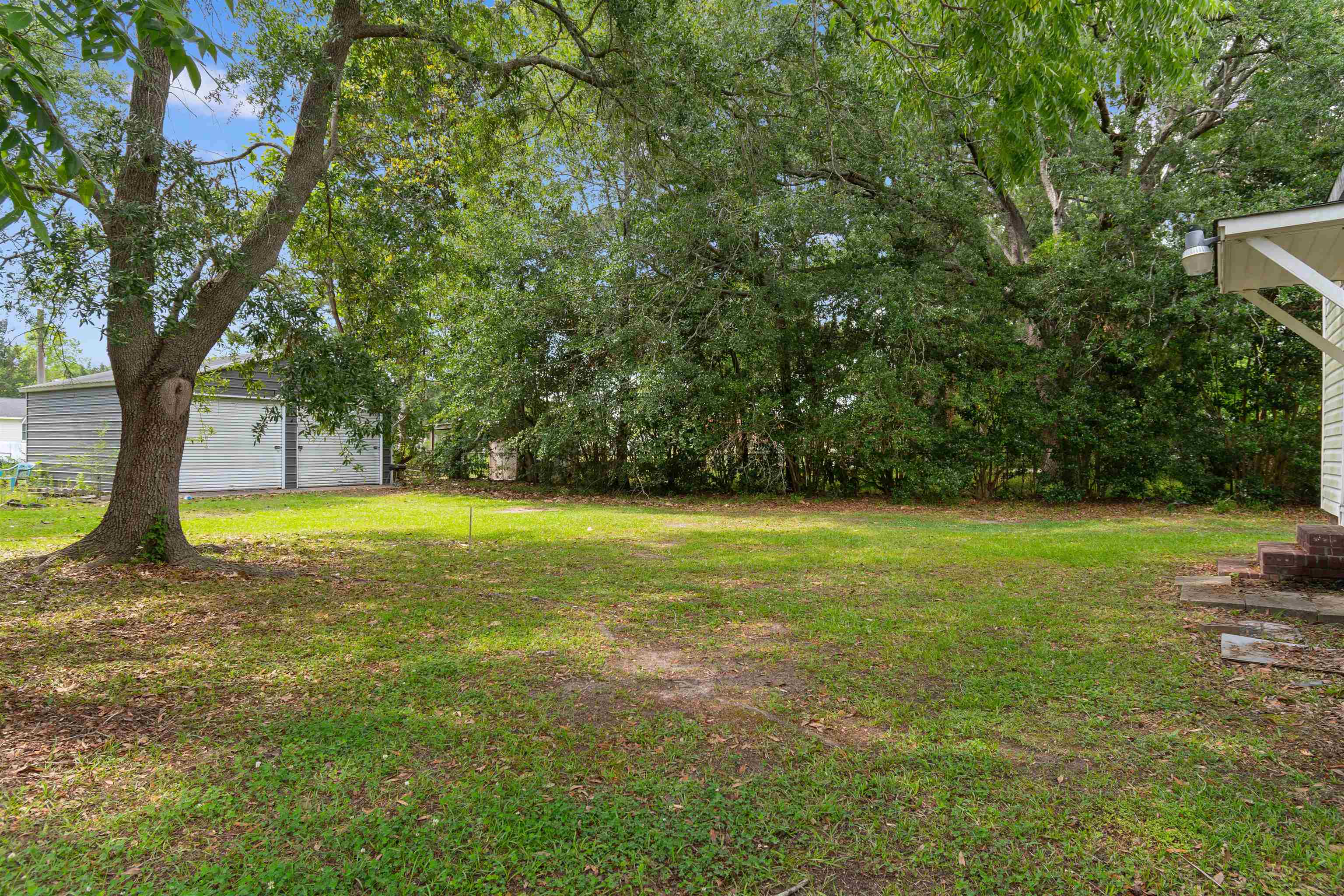 404 S Cedar Ave. Property Photo 29