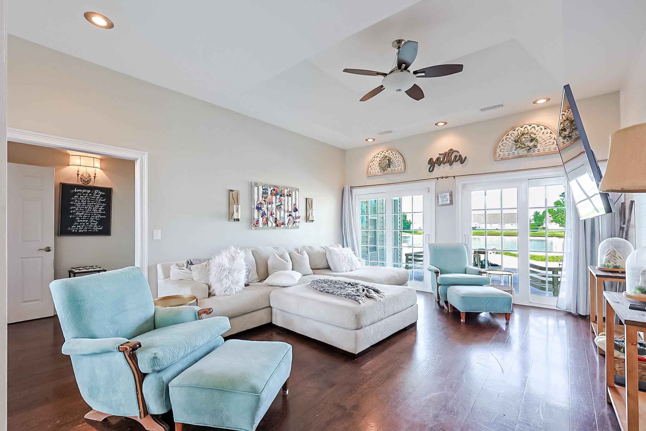 2090 Deerfield Ave. Property Photo 4