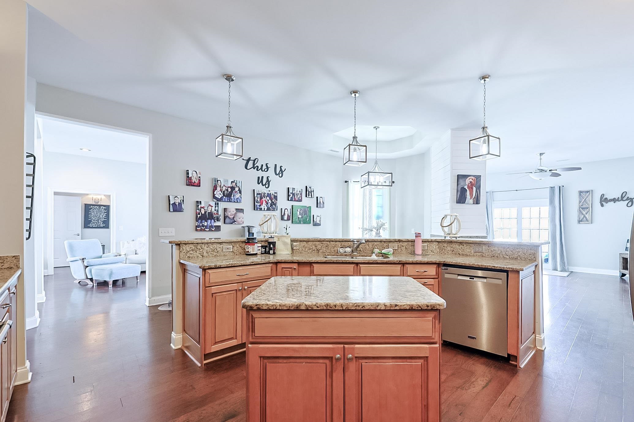 2090 Deerfield Ave. Property Photo 12