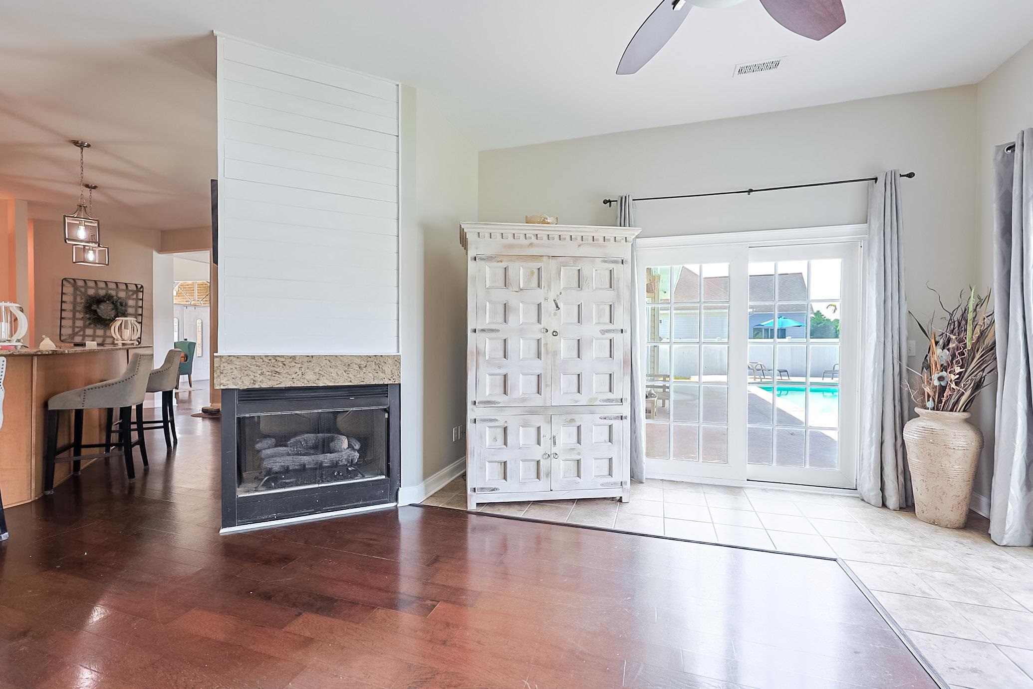 2090 Deerfield Ave. Property Photo 21