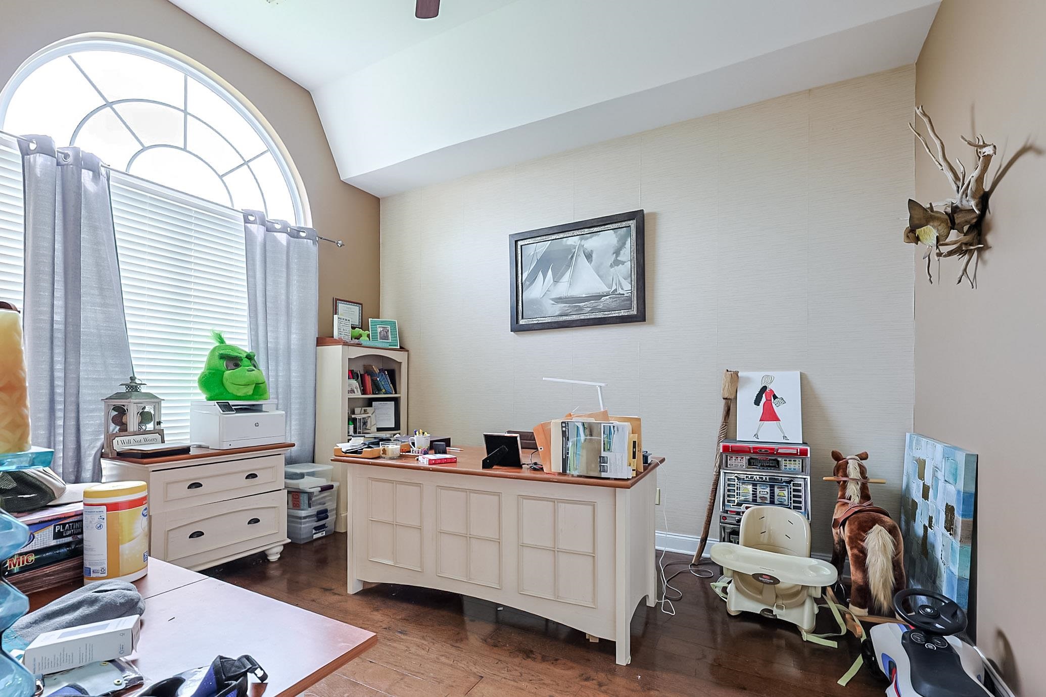 2090 Deerfield Ave. Property Photo 23