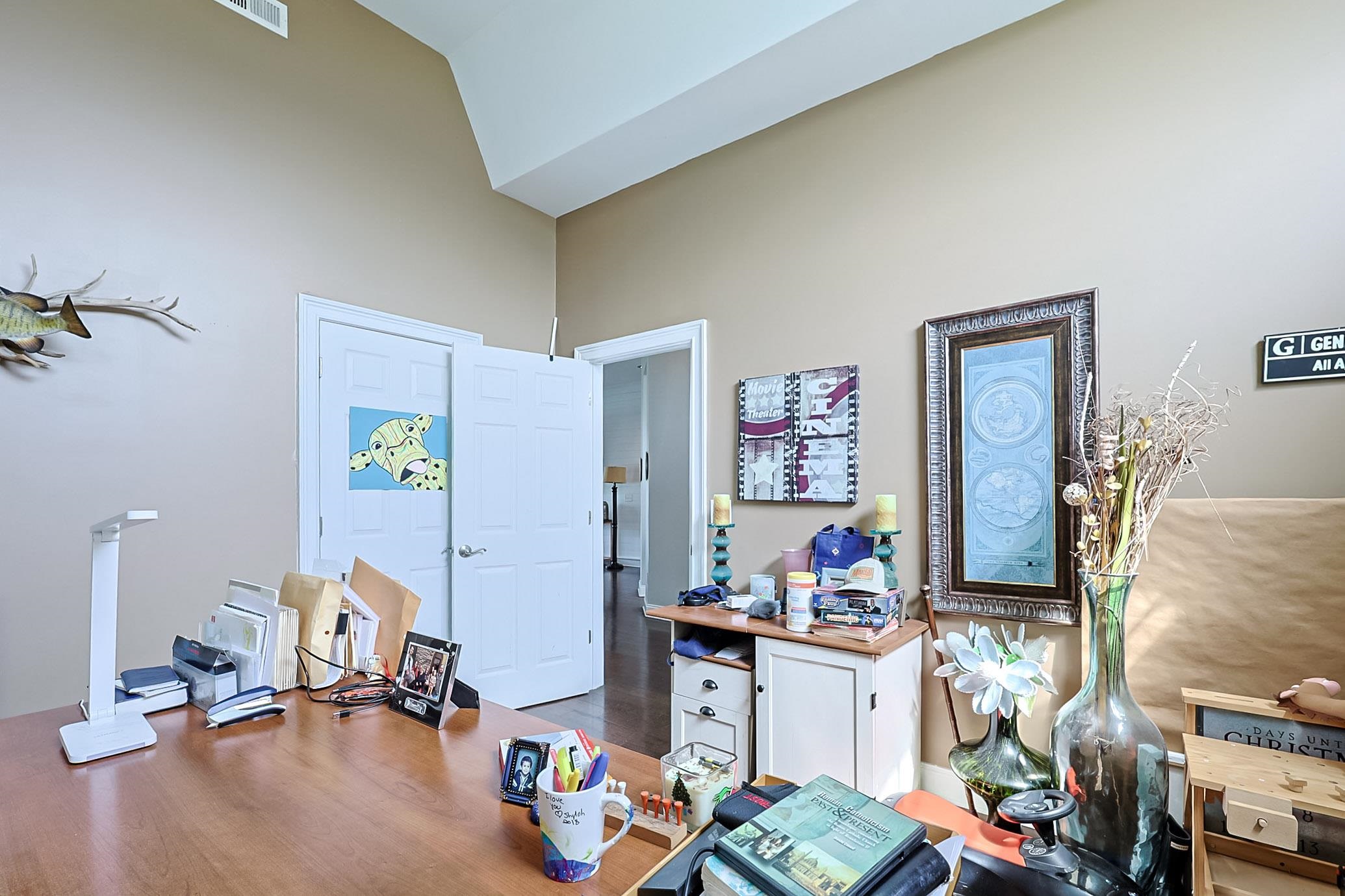 2090 Deerfield Ave. Property Photo 24