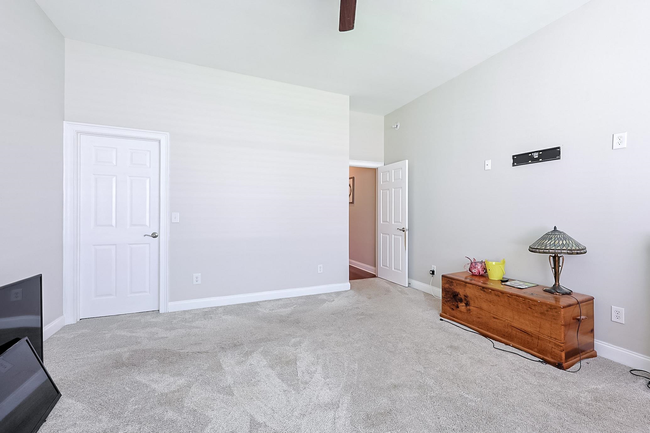 2090 Deerfield Ave. Property Photo 32
