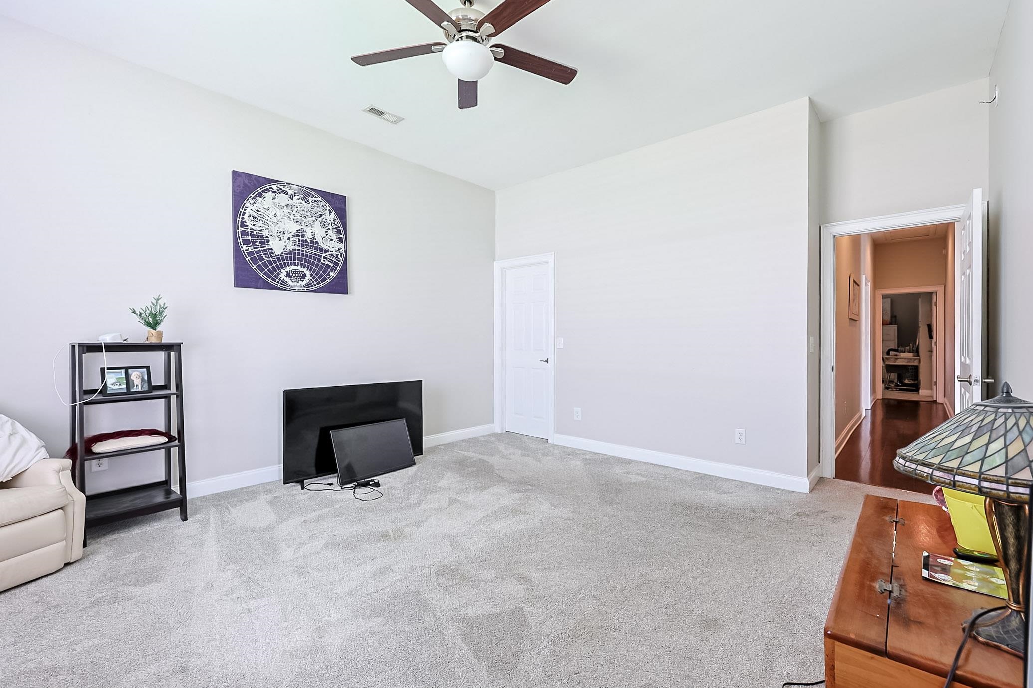 2090 Deerfield Ave. Property Photo 33