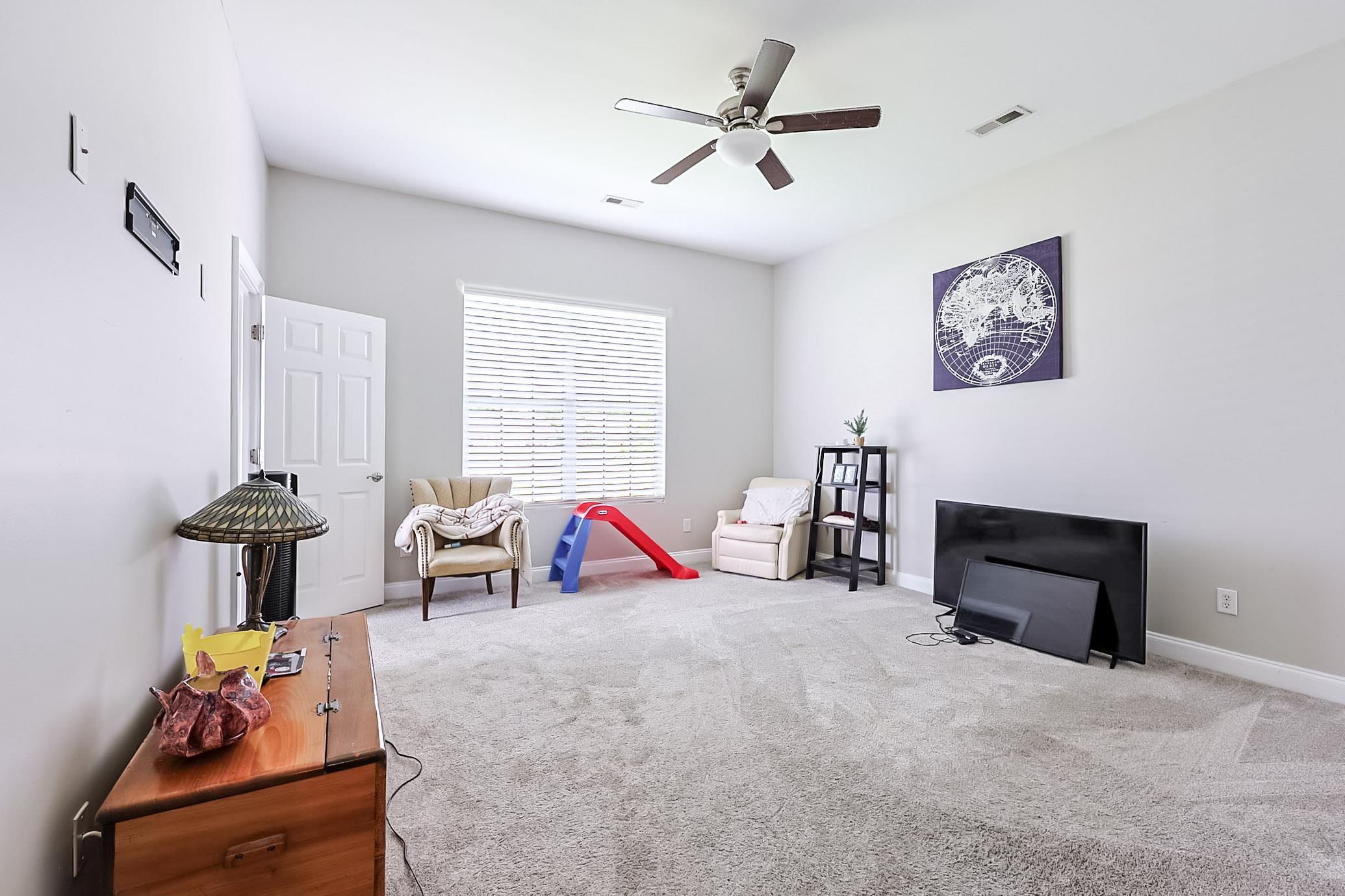 2090 Deerfield Ave. Property Photo 35