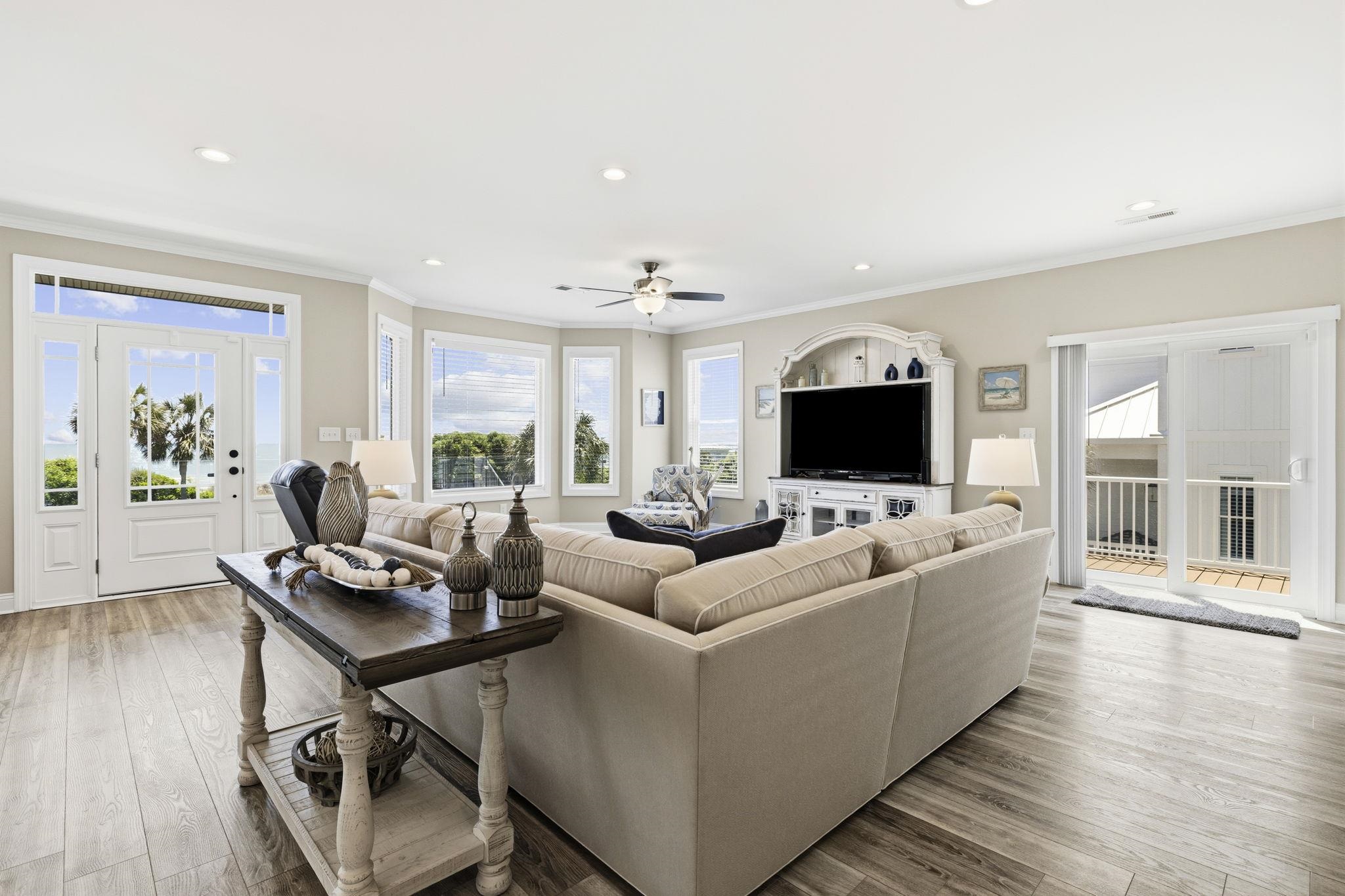 5725 N Ocean Blvd. Property Photo 13