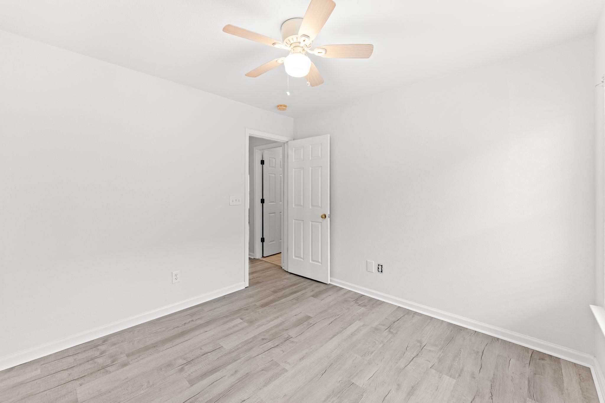 1117 Stoney Falls Blvd. Property Photo 20