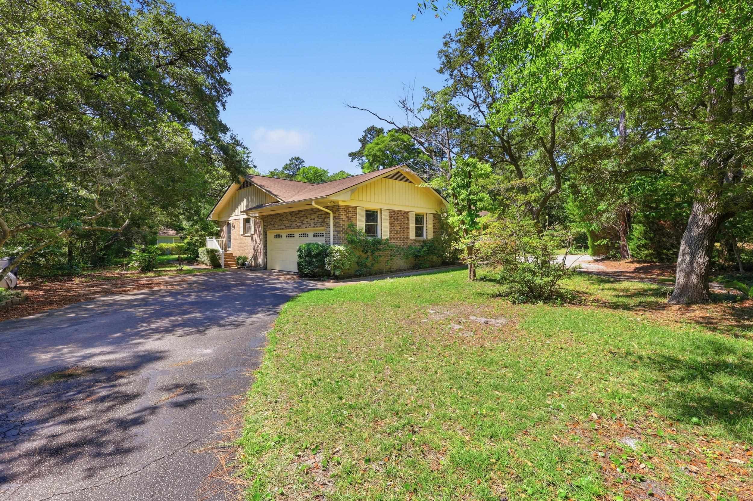 241 Center Dr. Property Photo 21