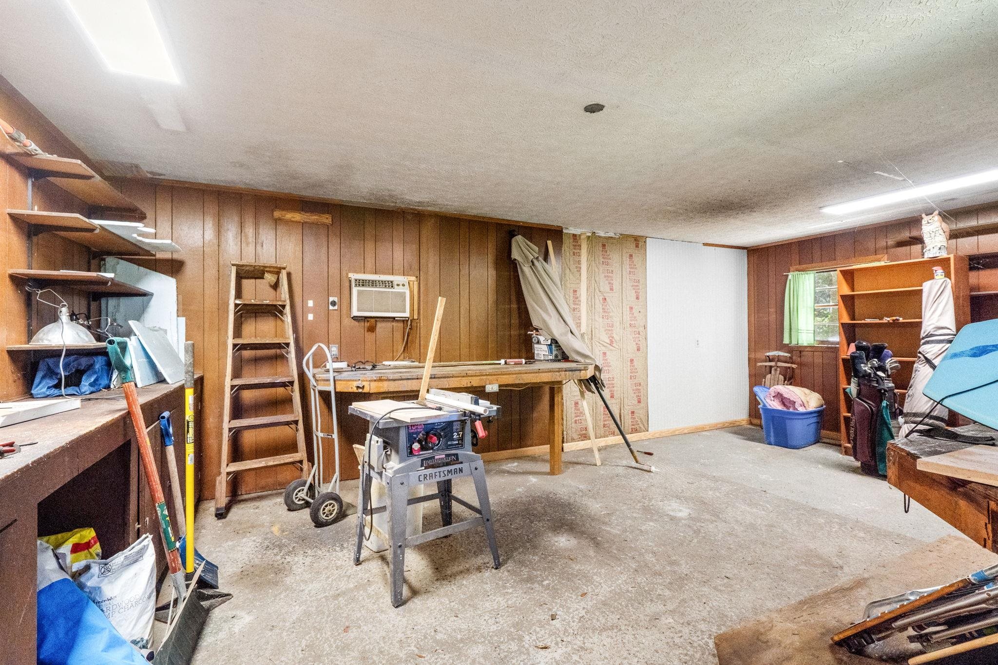241 Center Dr. Property Photo 39