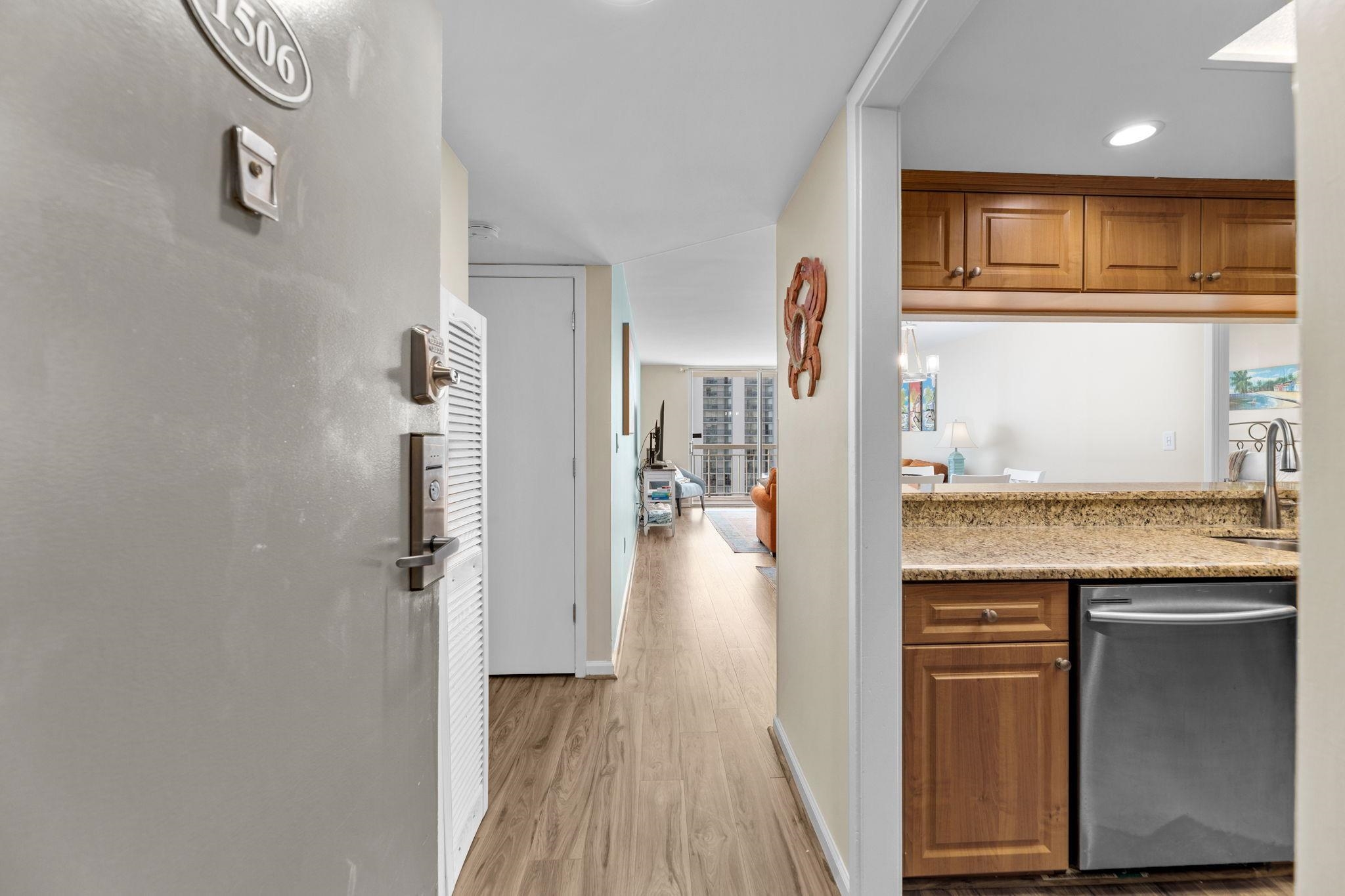 9820 Queensway Blvd. Property Photo 10