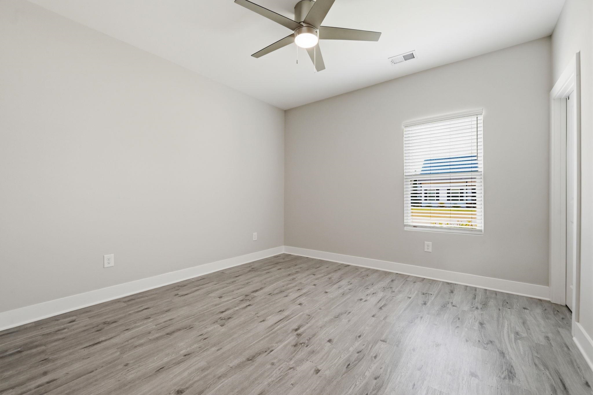643 Belmont Dr. Property Photo 35