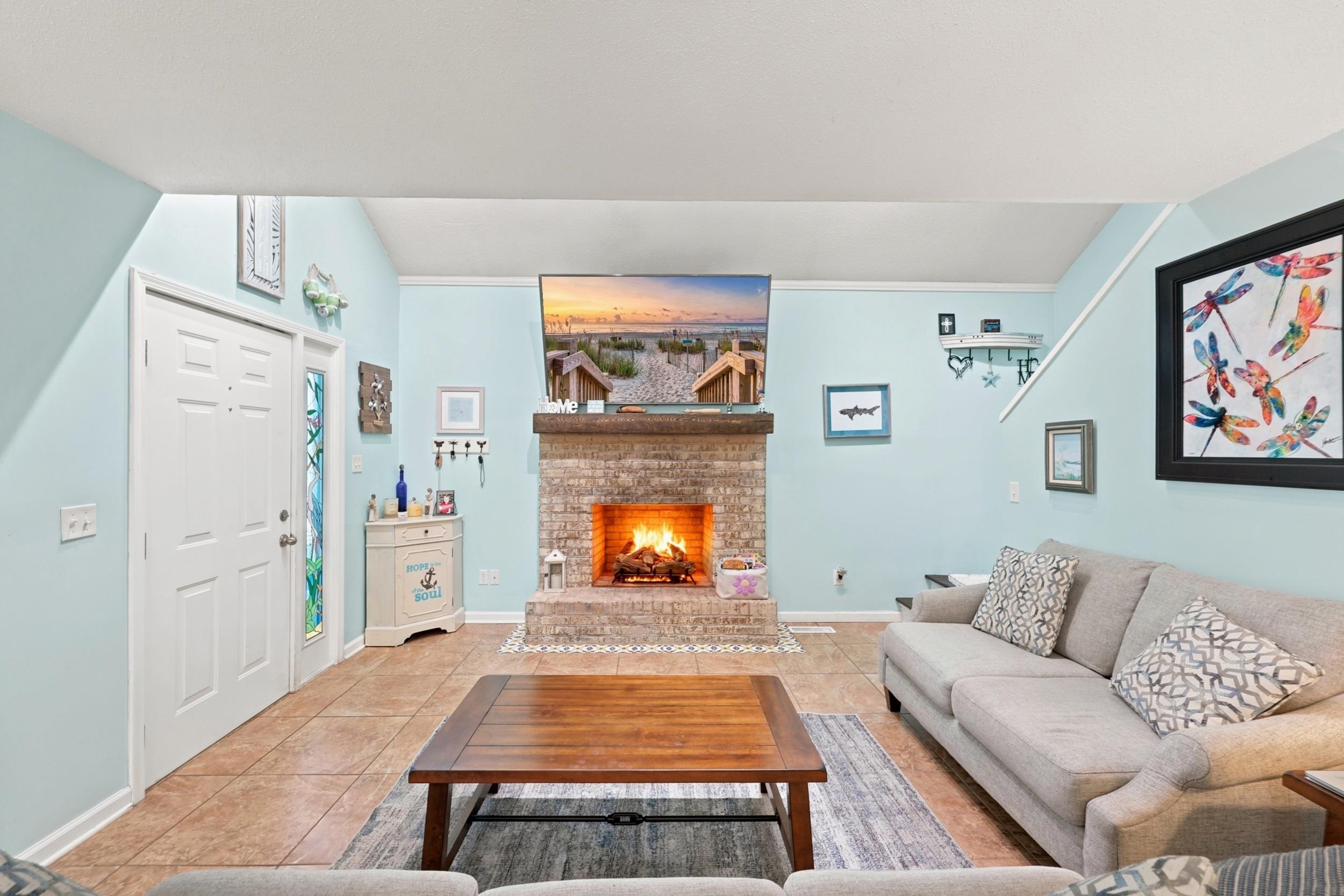 1705 Edge Dr. Property Photo 2