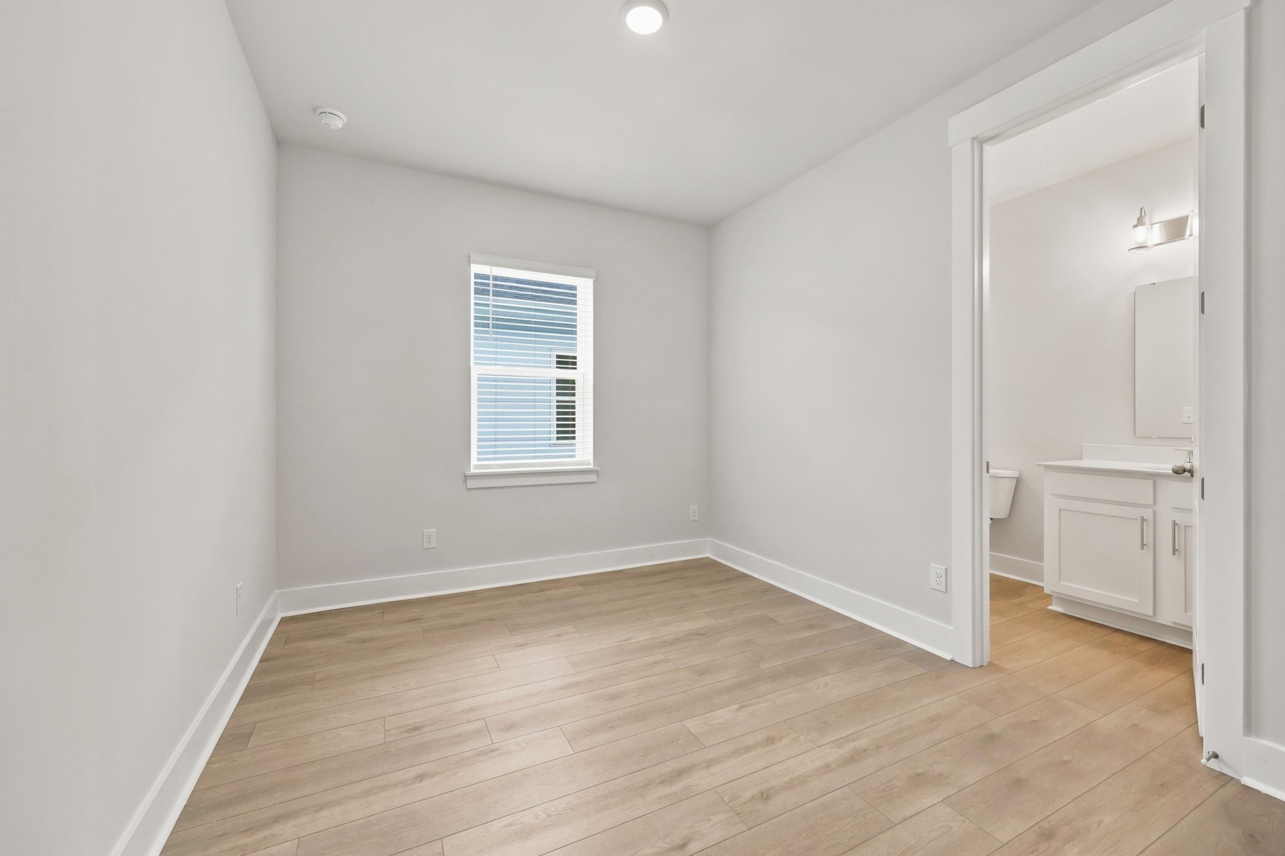 992 Triton Ave. Property Photo 38