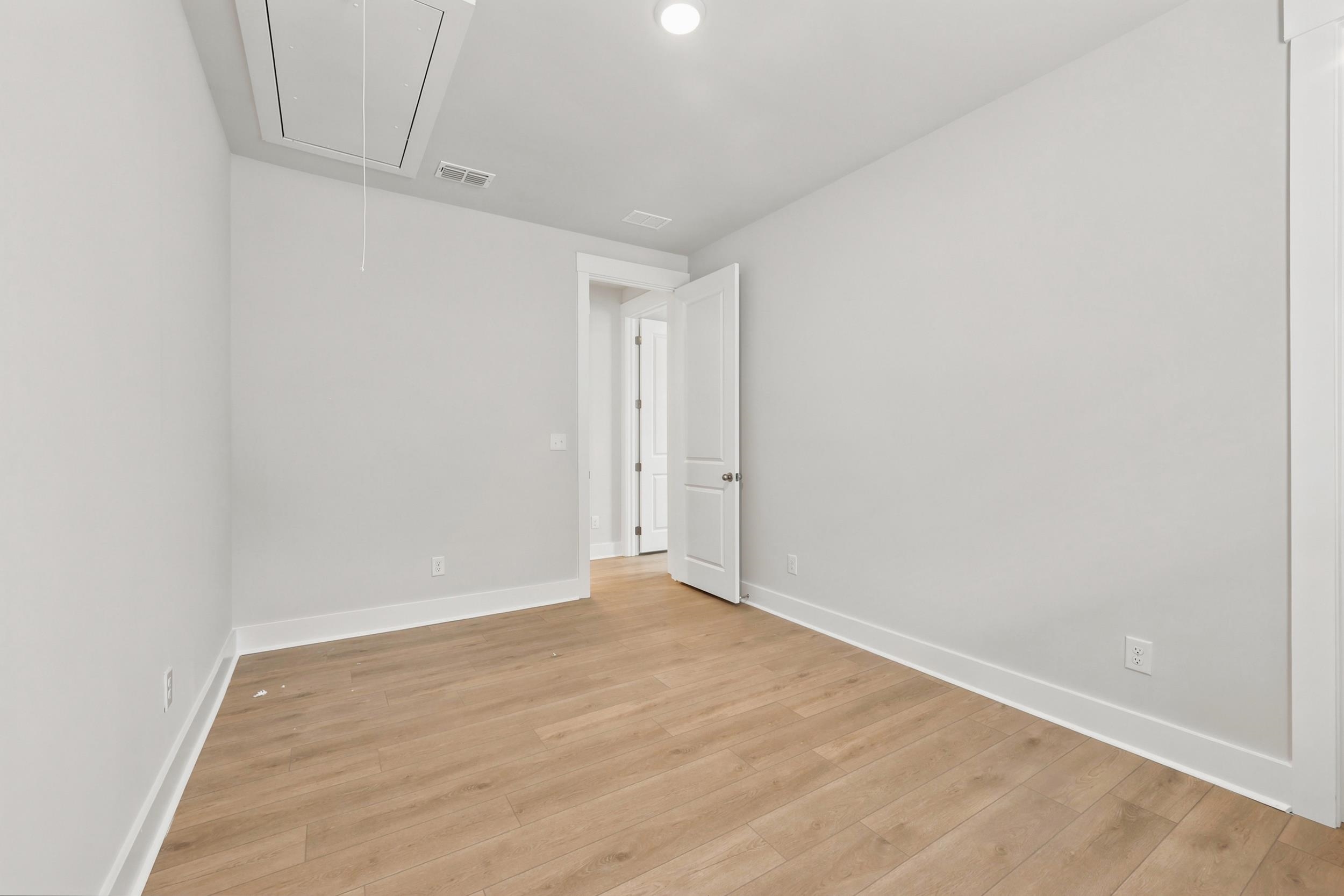 992 Triton Ave. Property Photo 42