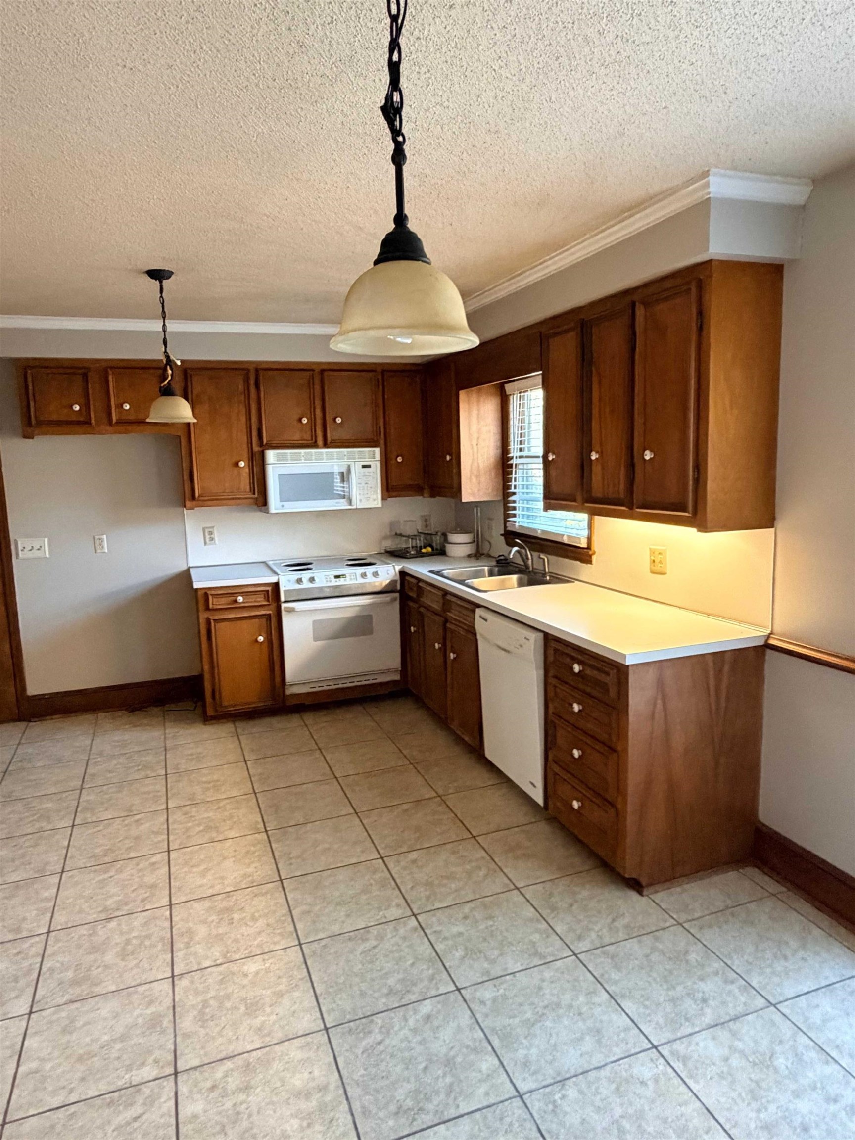 1320 Horseshoe Rd. Property Photo 2