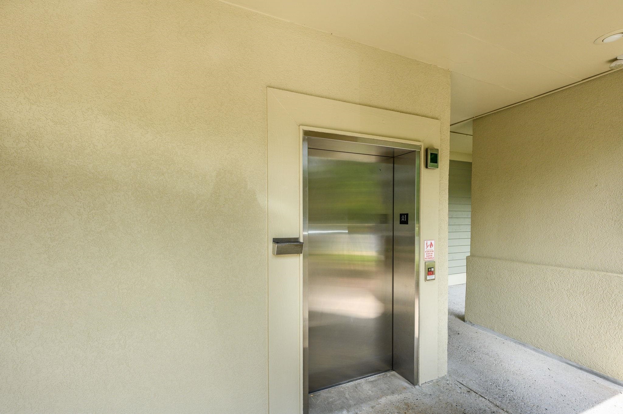1551 Spinnaker Dr. Property Photo 2