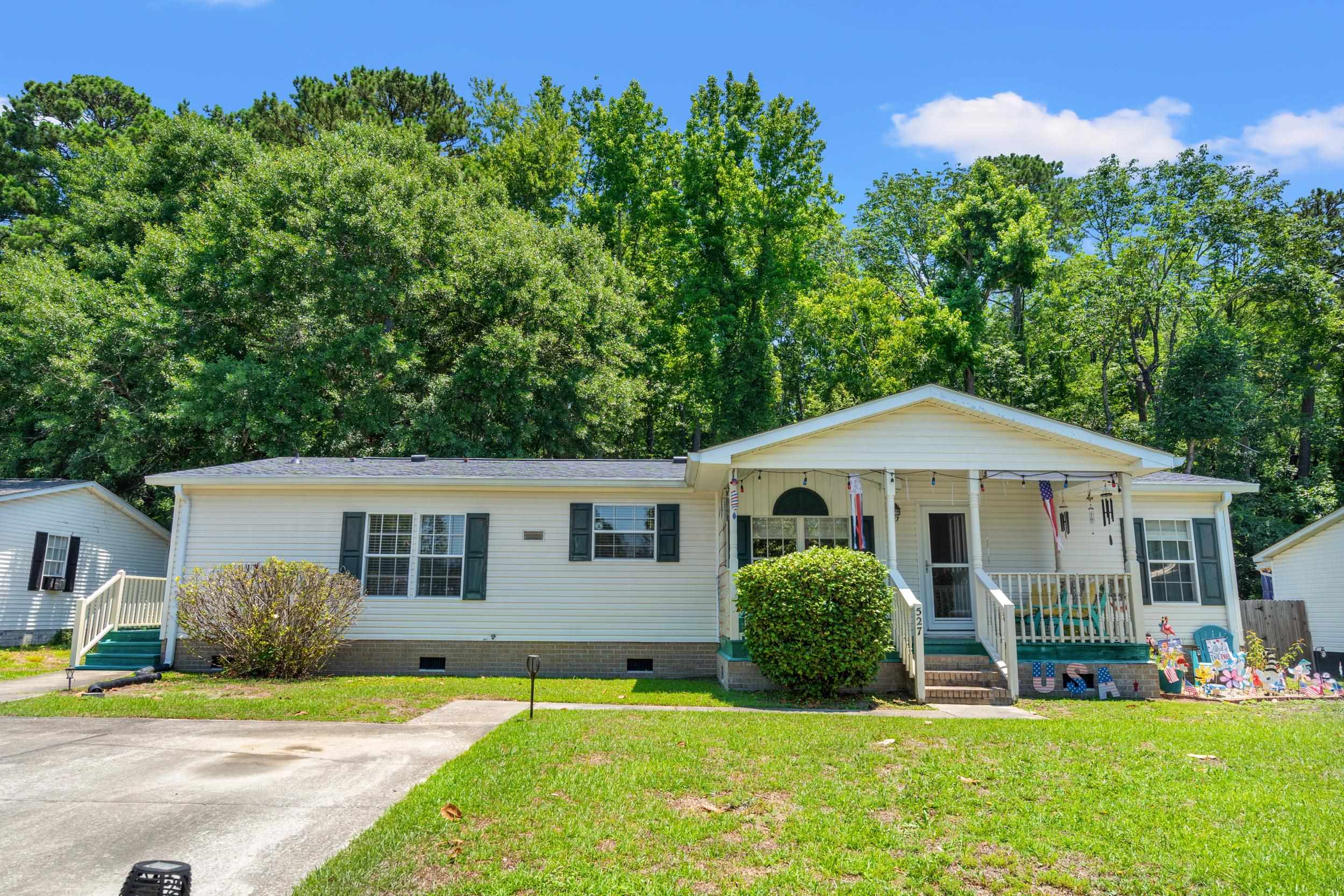 527 Grapevine St. Property Photo 1