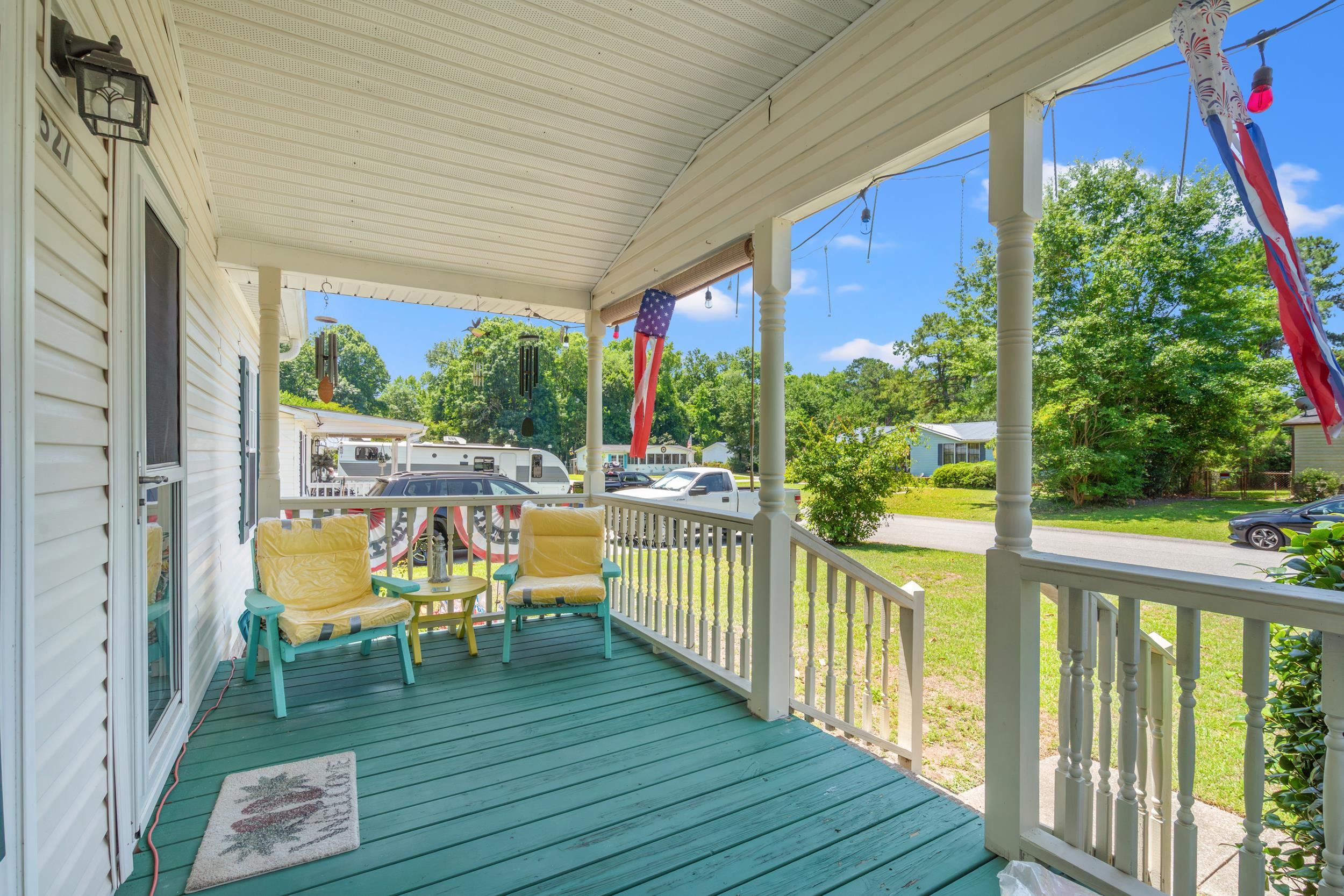 527 Grapevine St. Property Photo 2
