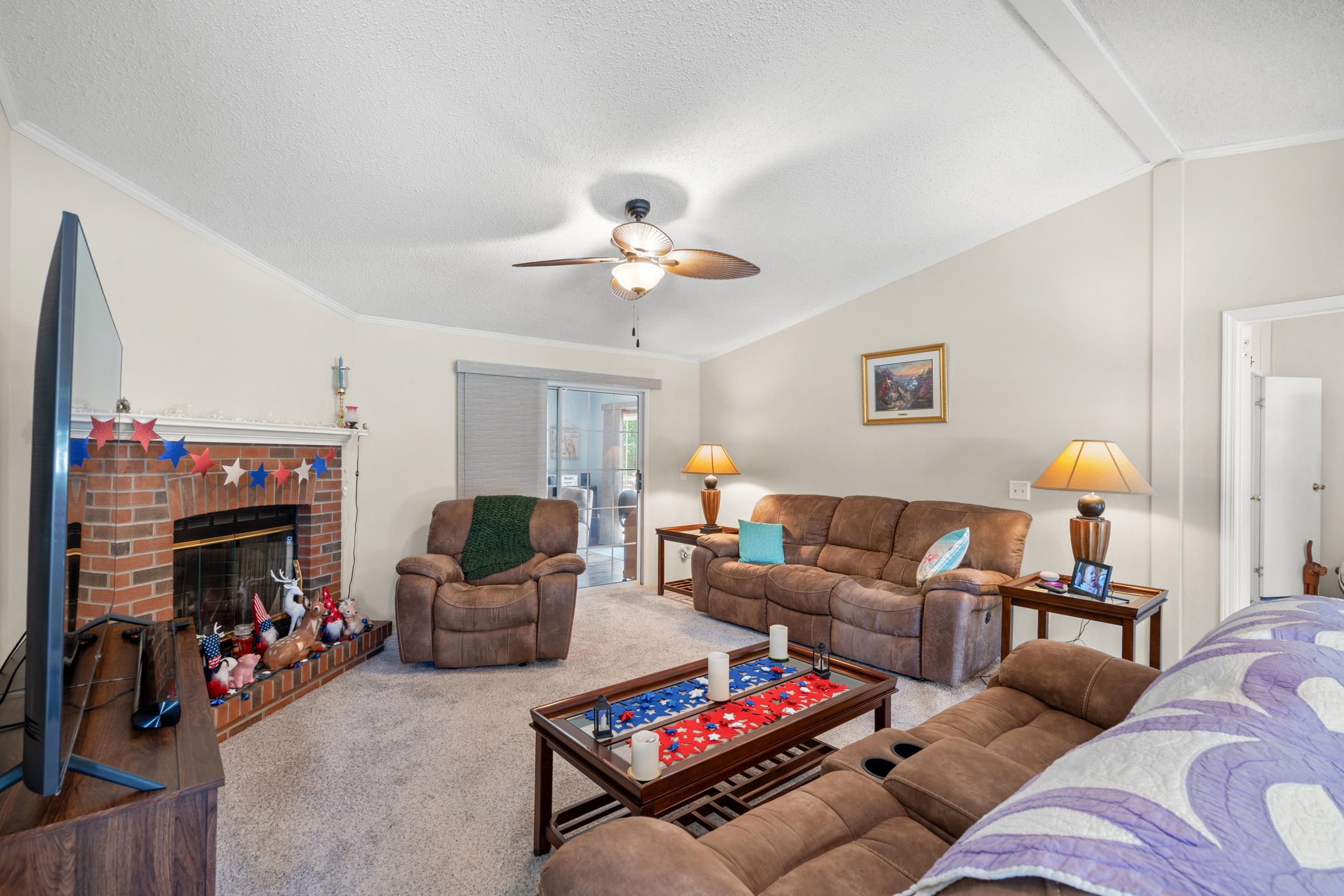 527 Grapevine St. Property Photo 4