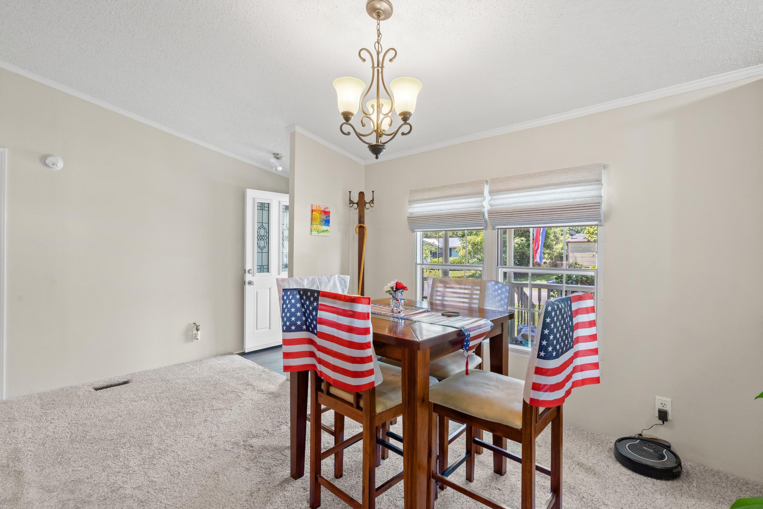 527 Grapevine St. Property Photo 8