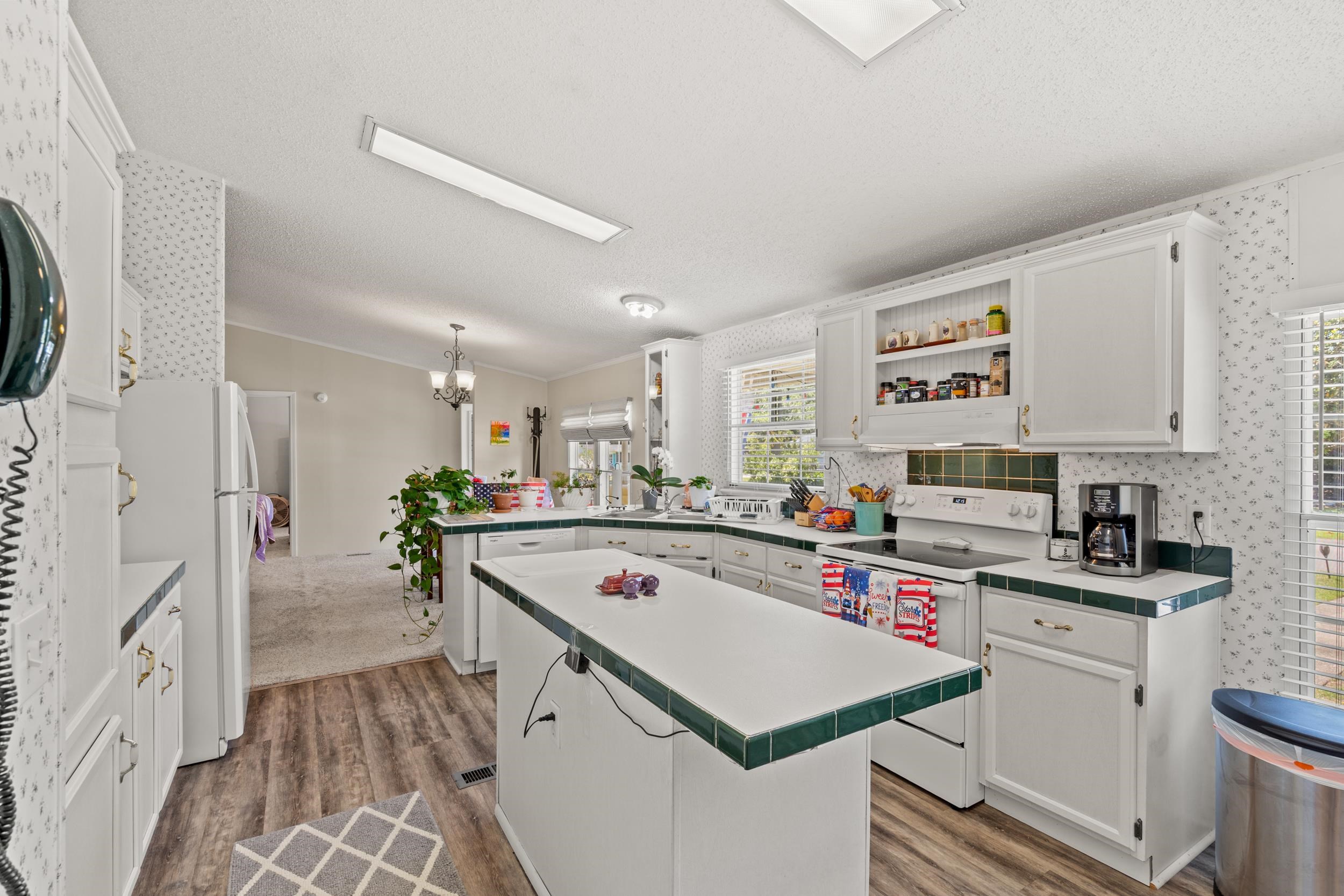 527 Grapevine St. Property Photo 11