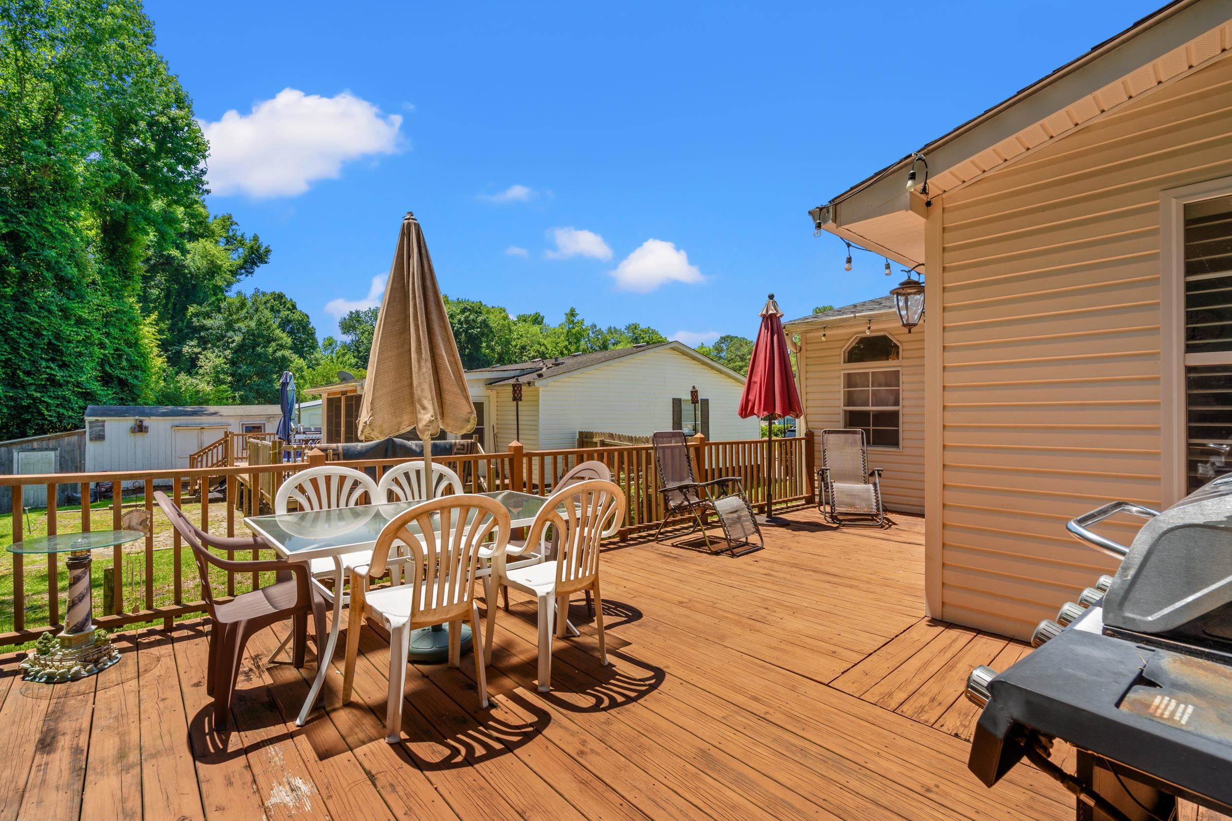 527 Grapevine St. Property Photo 14
