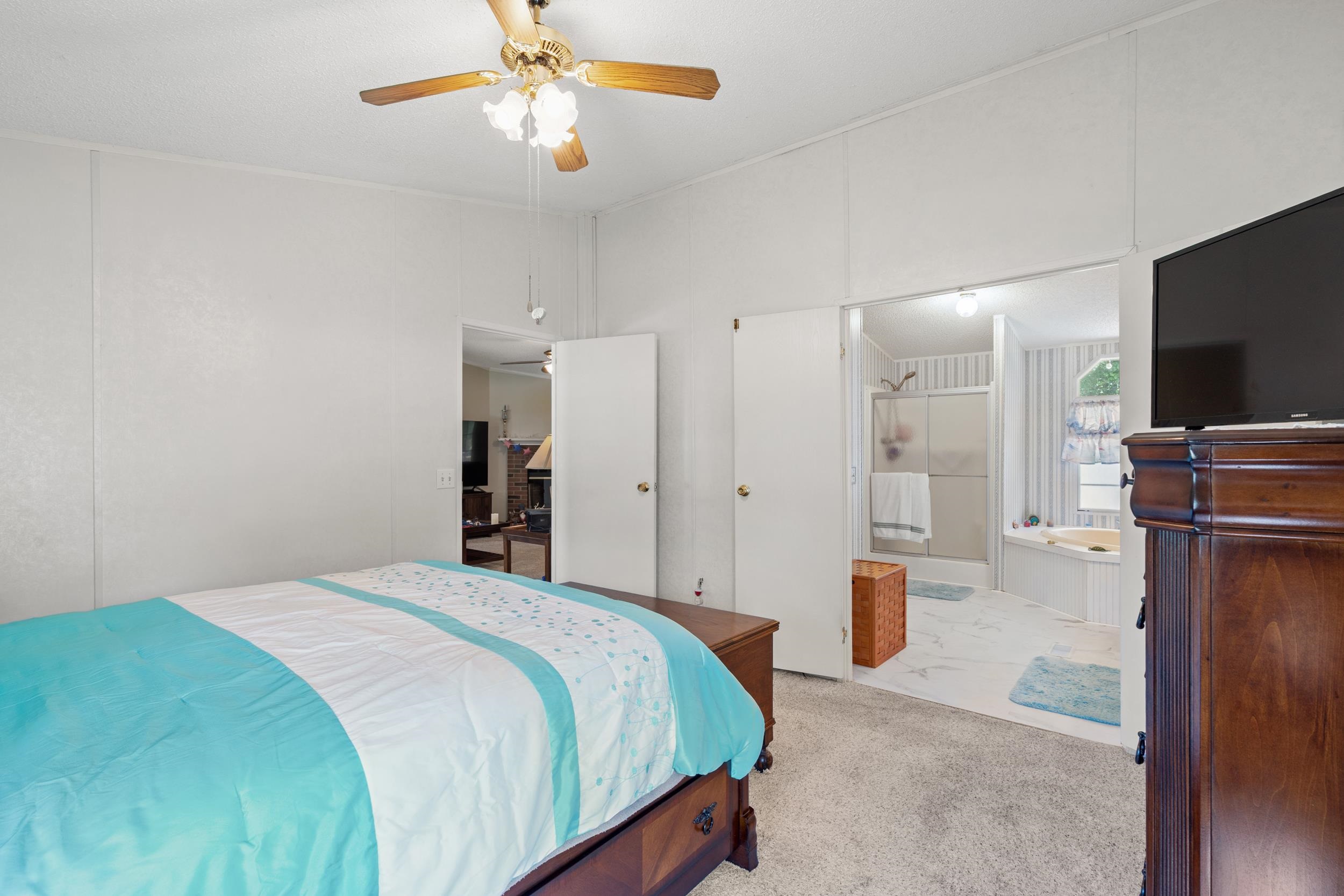 527 Grapevine St. Property Photo 18