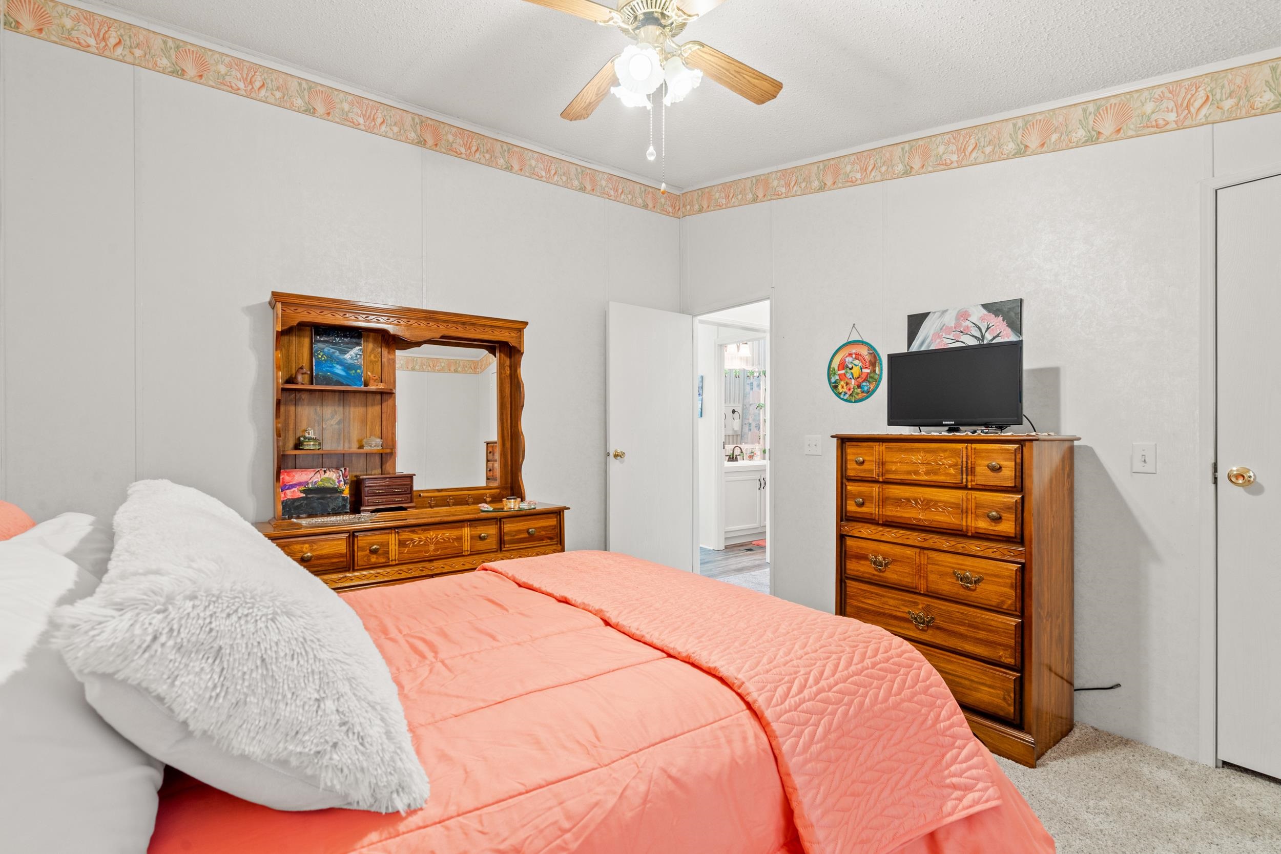 527 Grapevine St. Property Photo 23