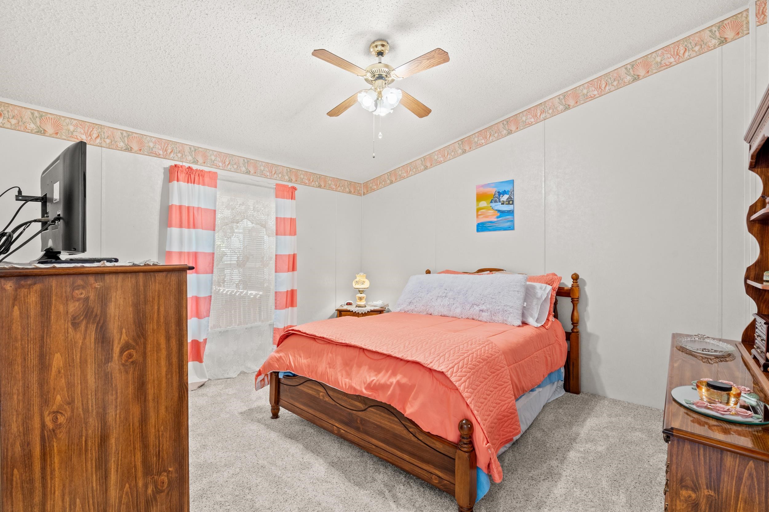 527 Grapevine St. Property Photo 24