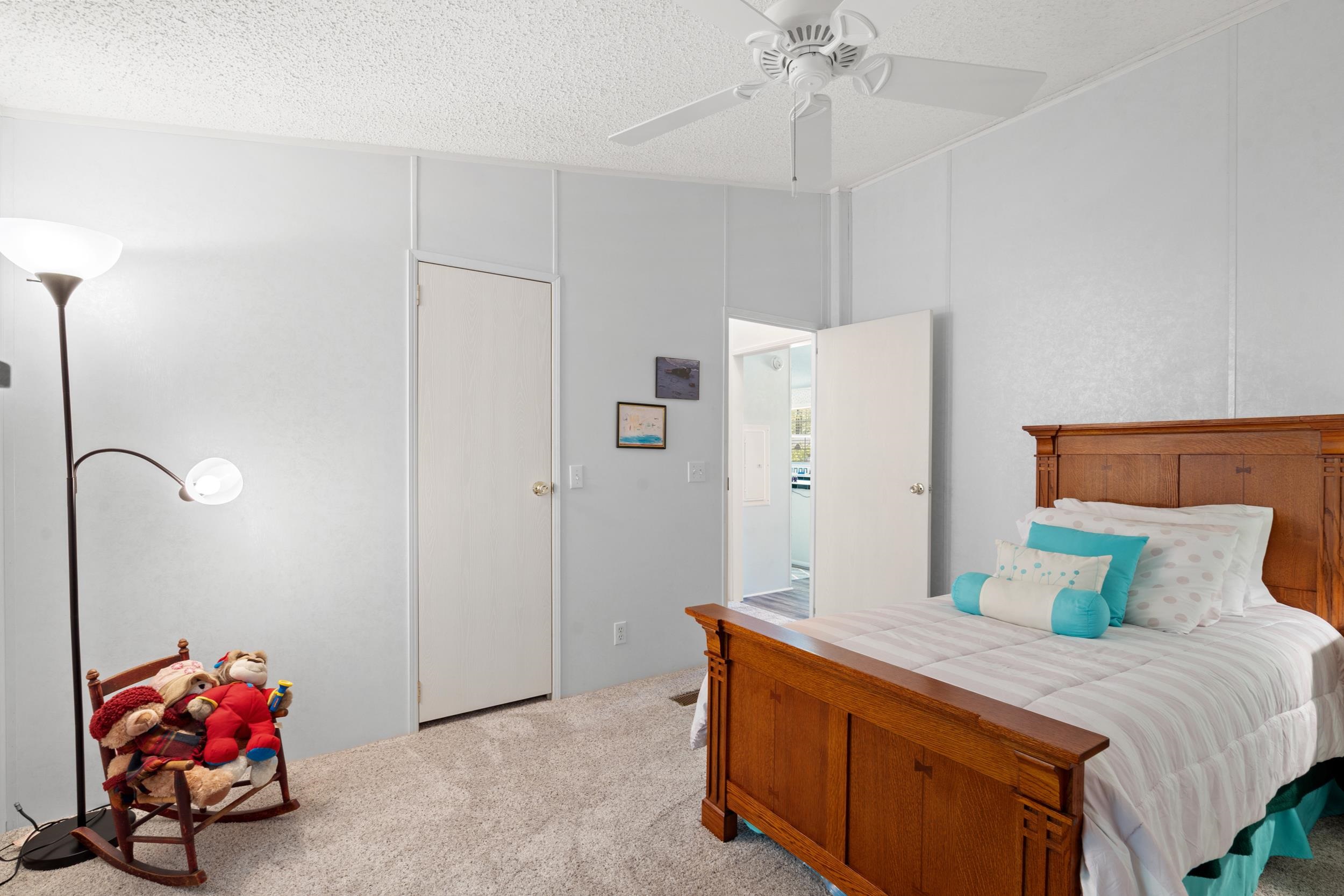527 Grapevine St. Property Photo 26