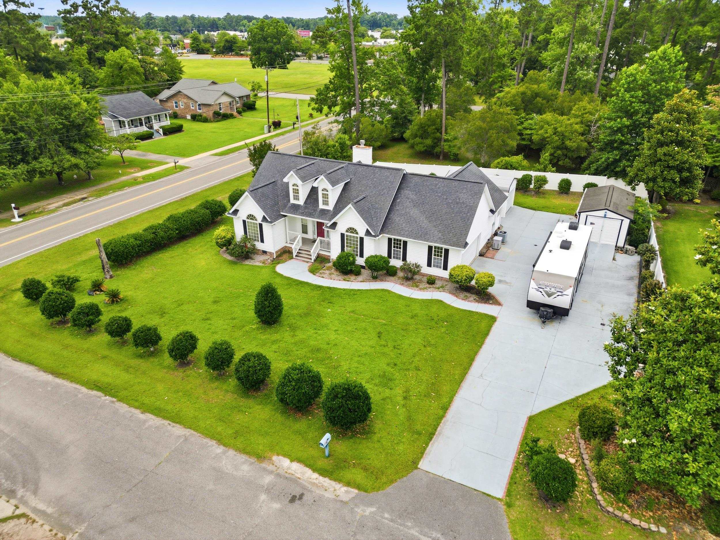 1504 Pickens St. Property Photo 3