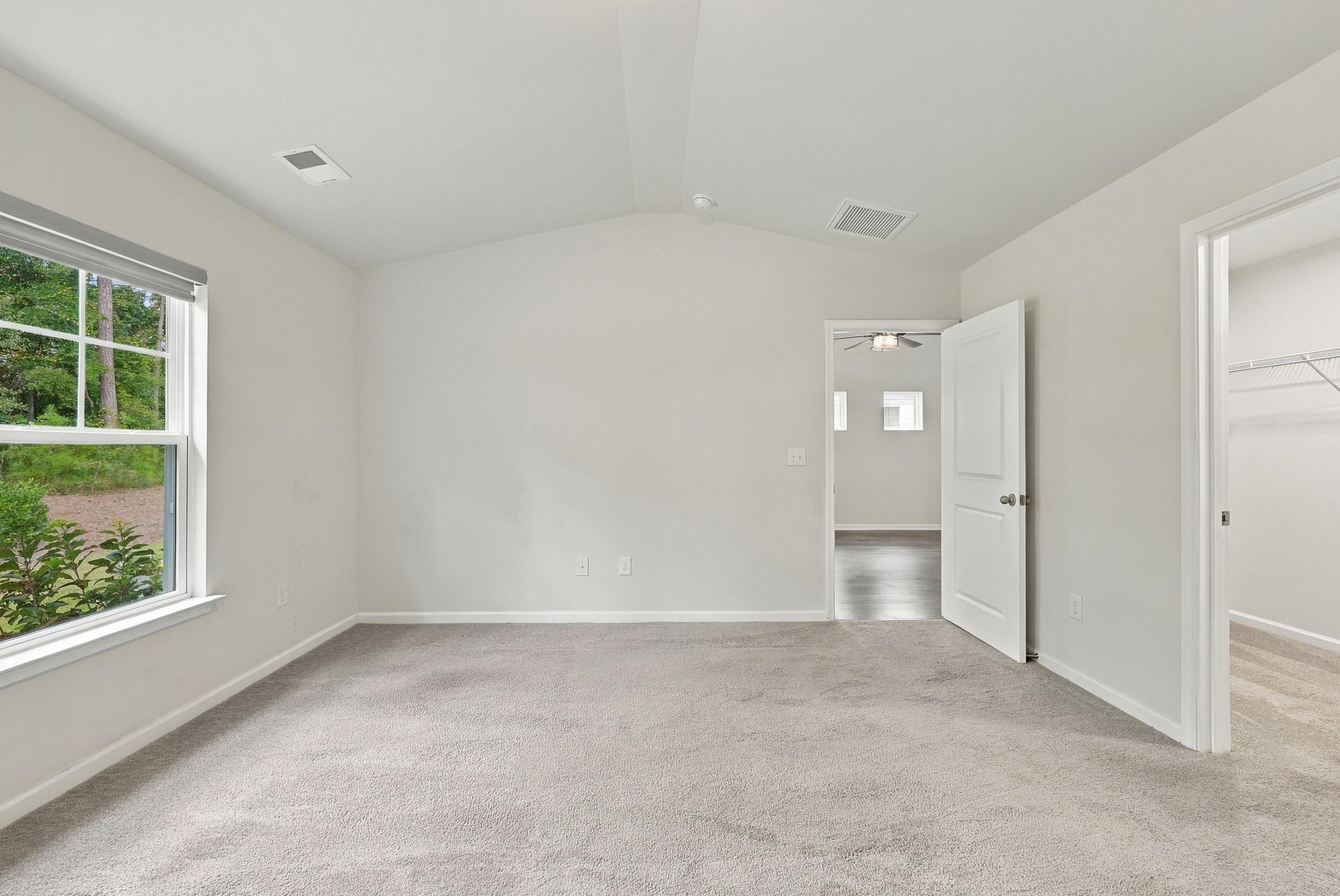 323 Logan St. Property Photo 12